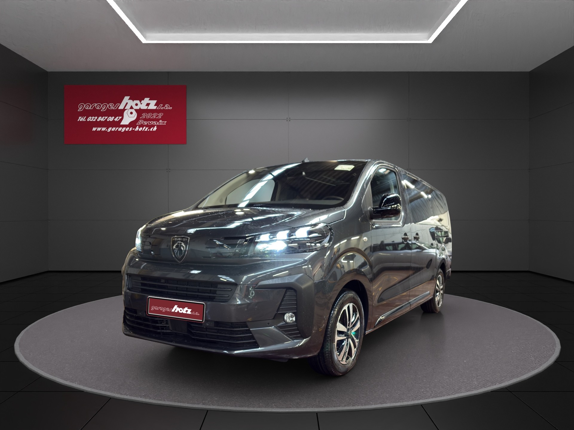 PEUGEOT Traveller Business VIP Long-image-0
