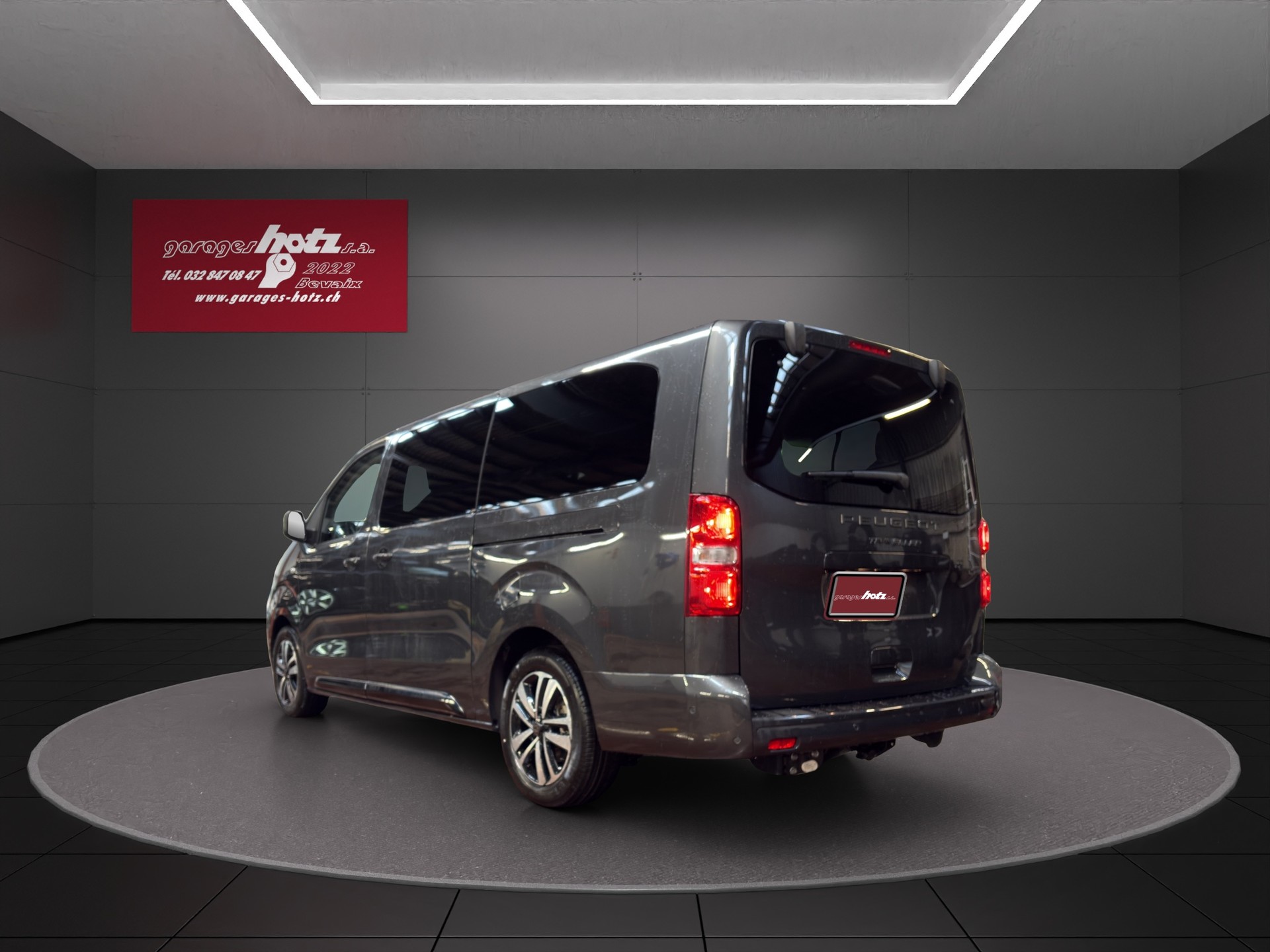 PEUGEOT Traveller Business VIP Long-image-2