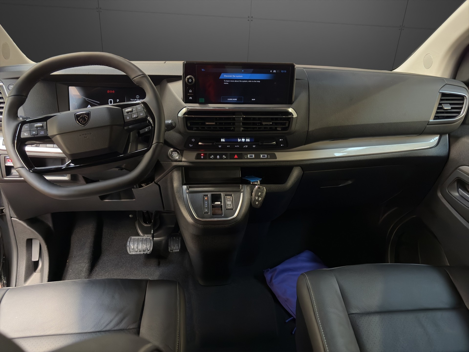 PEUGEOT Traveller Business VIP Long-image-6