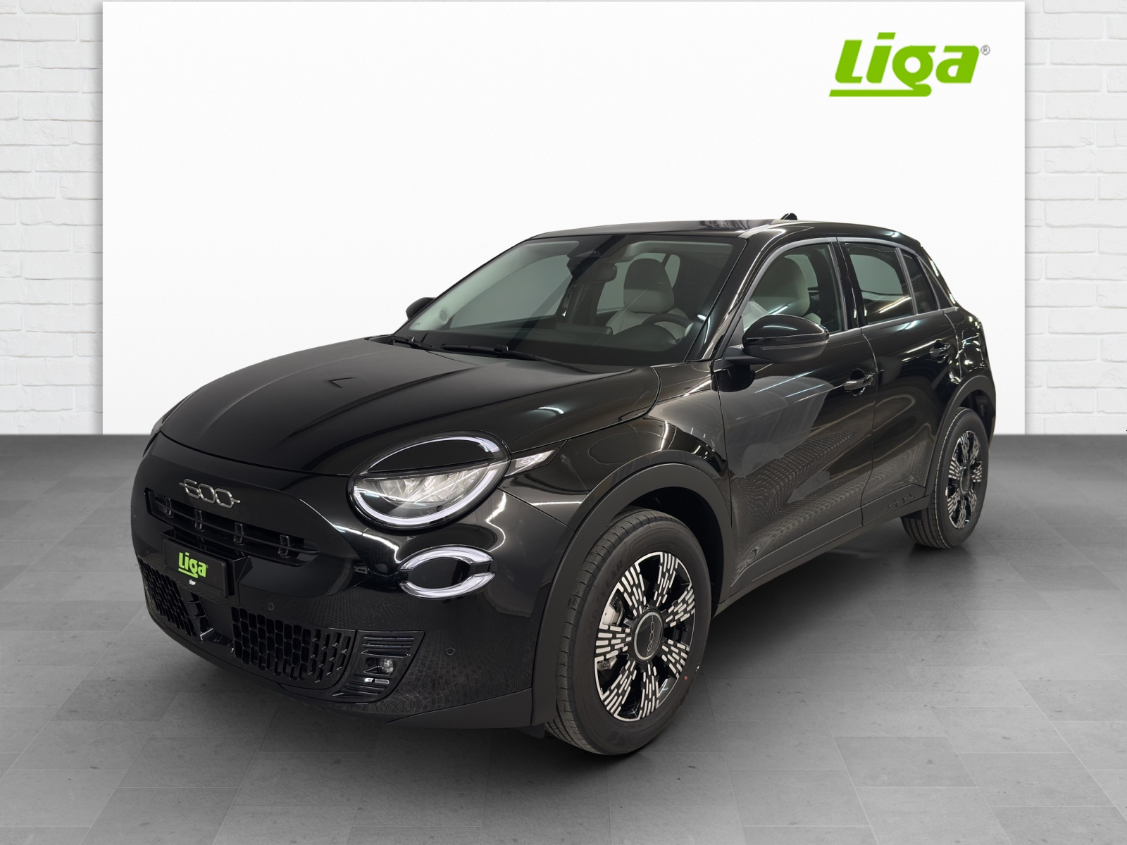 FIAT 600 1.2 Hybrid Swiss Edition-showroom-element-1
