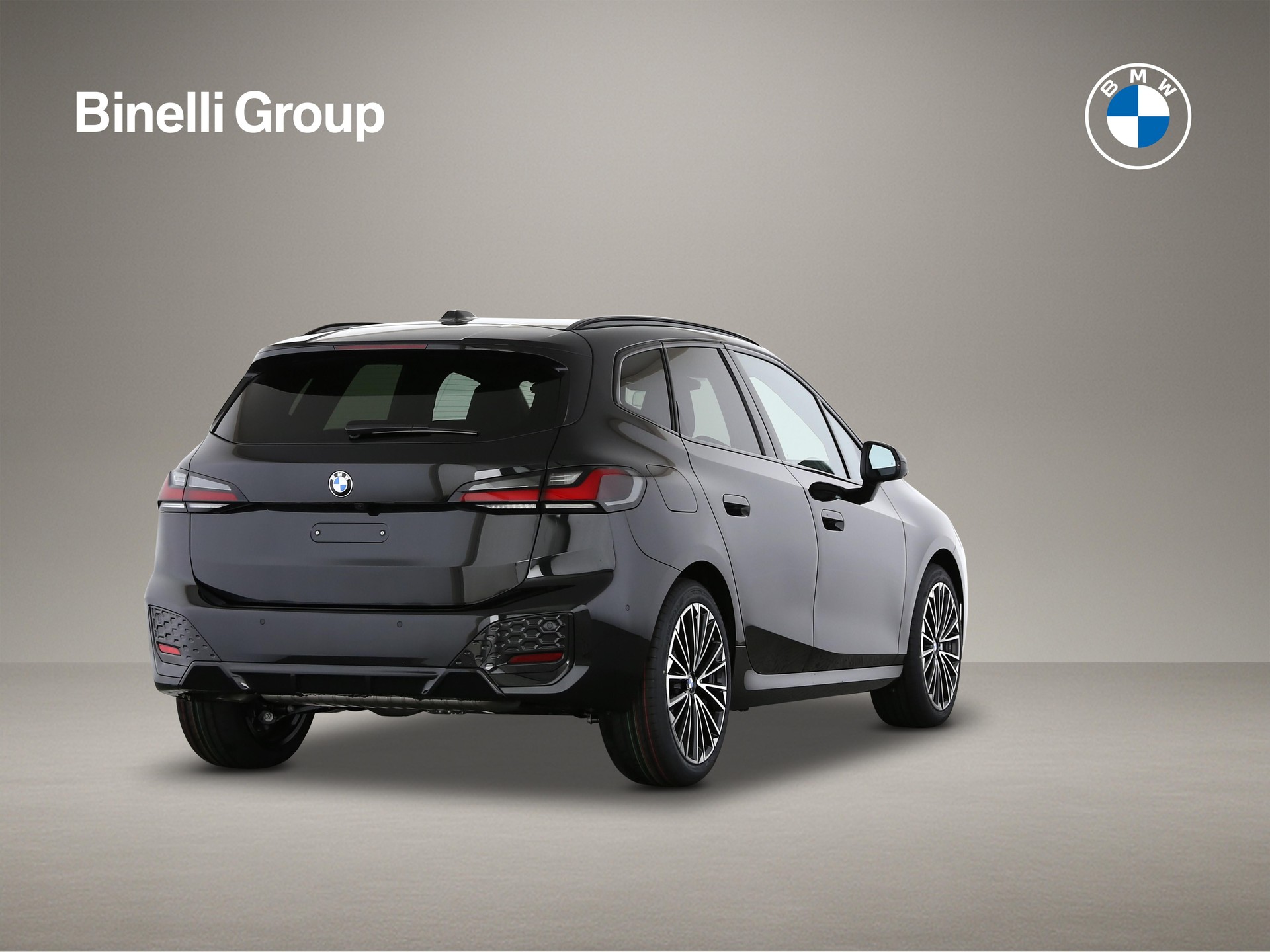 BMW 223i xDrive SDKG Active Tourer-showroom-element-1