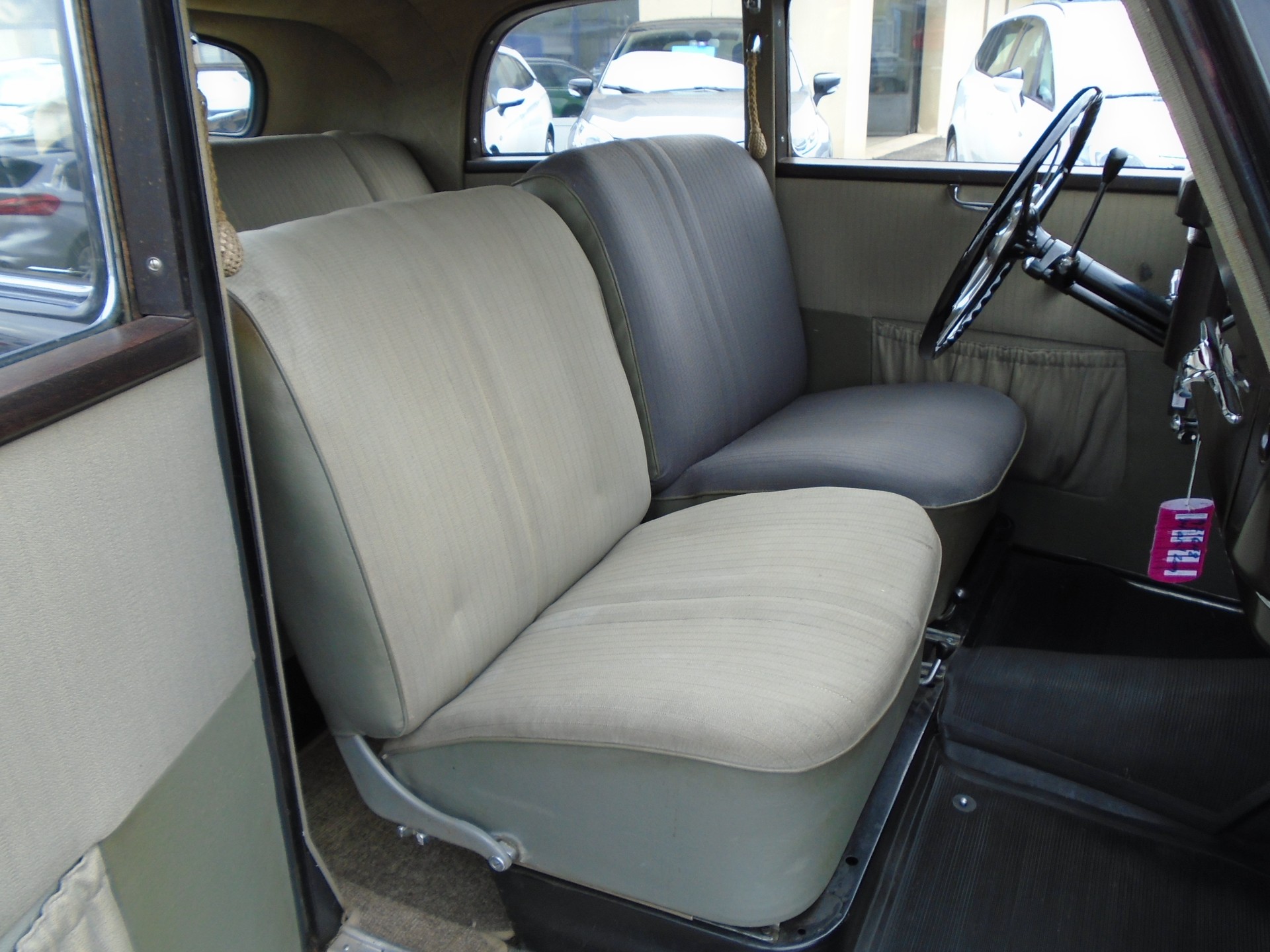 MERCEDES-BENZ 170 S-image-11