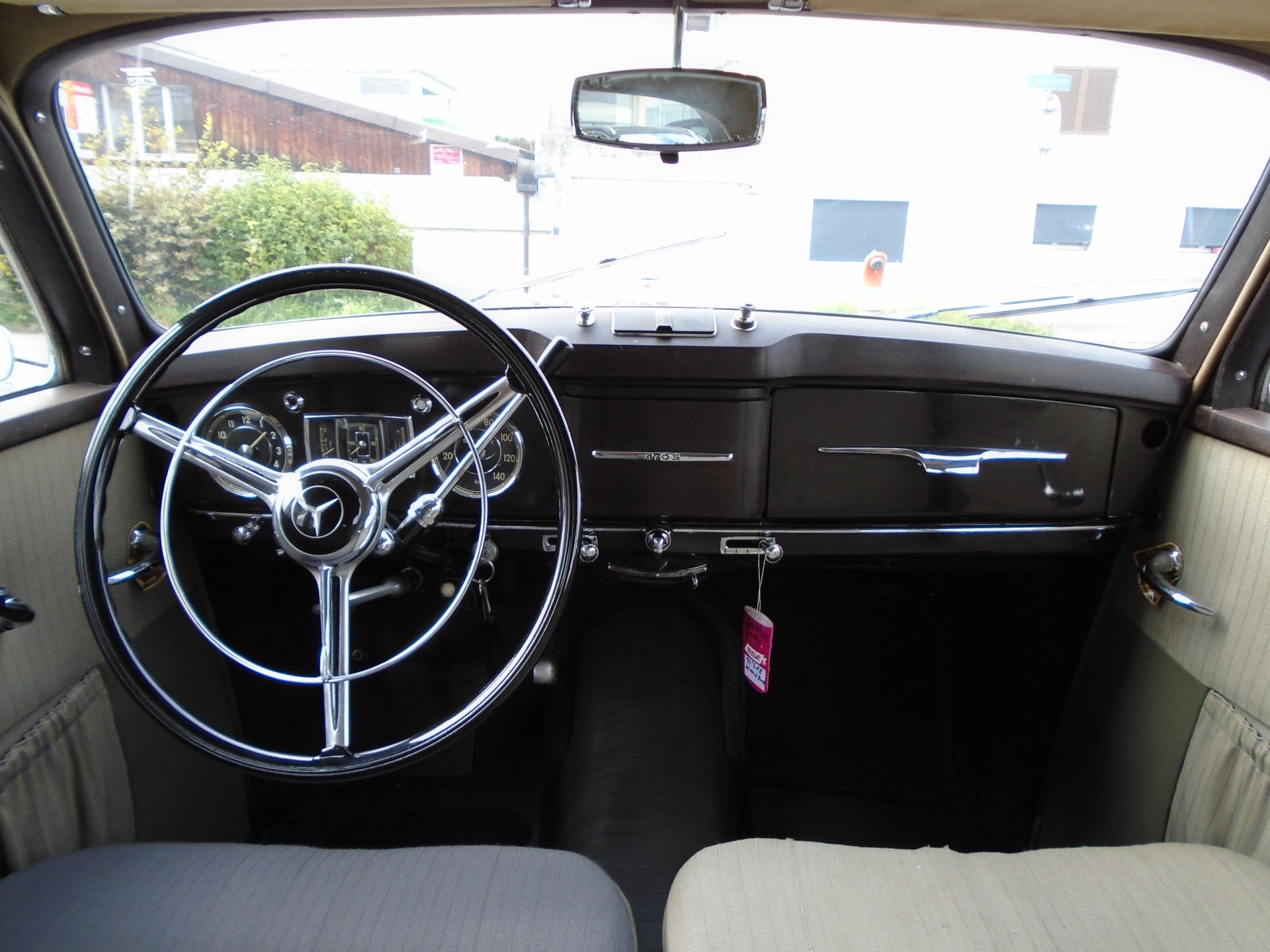 MERCEDES-BENZ 170 S-image-13