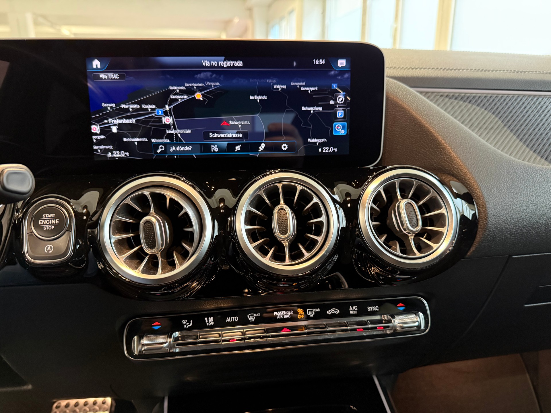 MERCEDES-BENZ B 220 4Matic AMG Line 7G-DCT-image-9