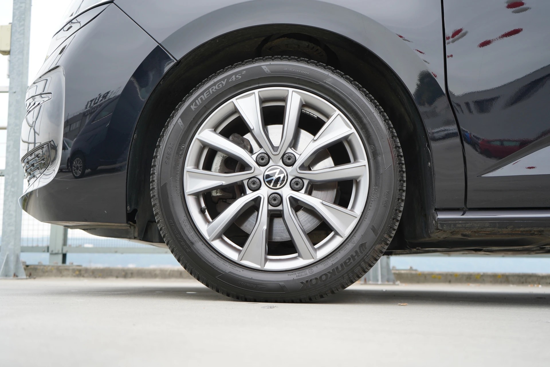 VW MULTIVAN 2.0 TSI LIFE SPORT BLACK DSG l 204 PS-image-17