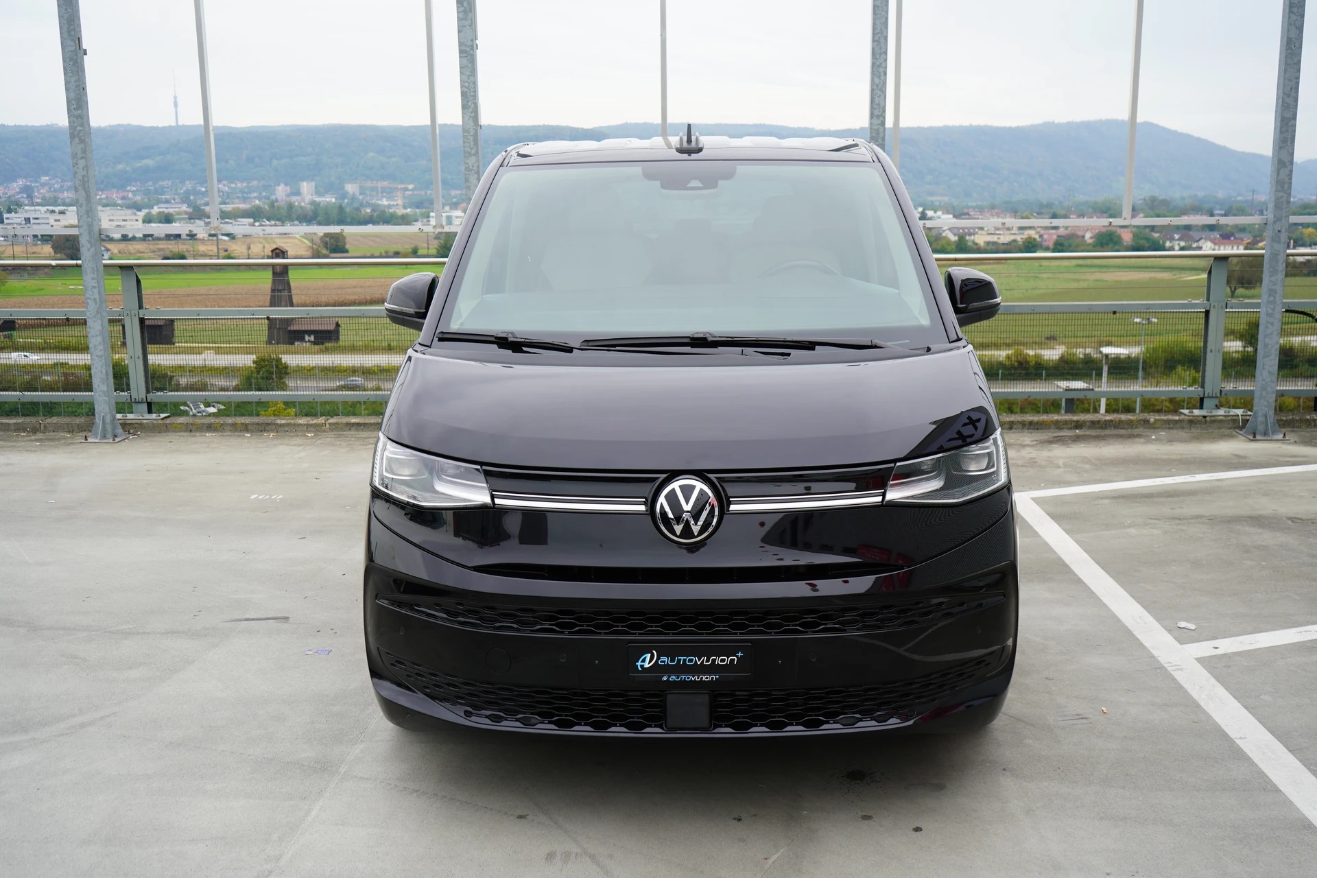 VW MULTIVAN 2.0 TSI LIFE SPORT BLACK DSG l 204 PS-image-14