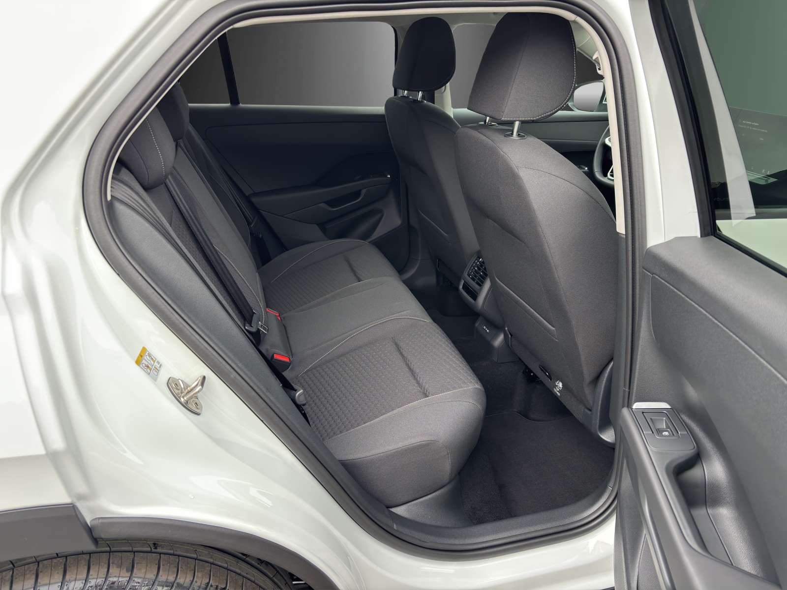 VW T-Roc 1.5 eTSI mHEV Life DSG-image-7