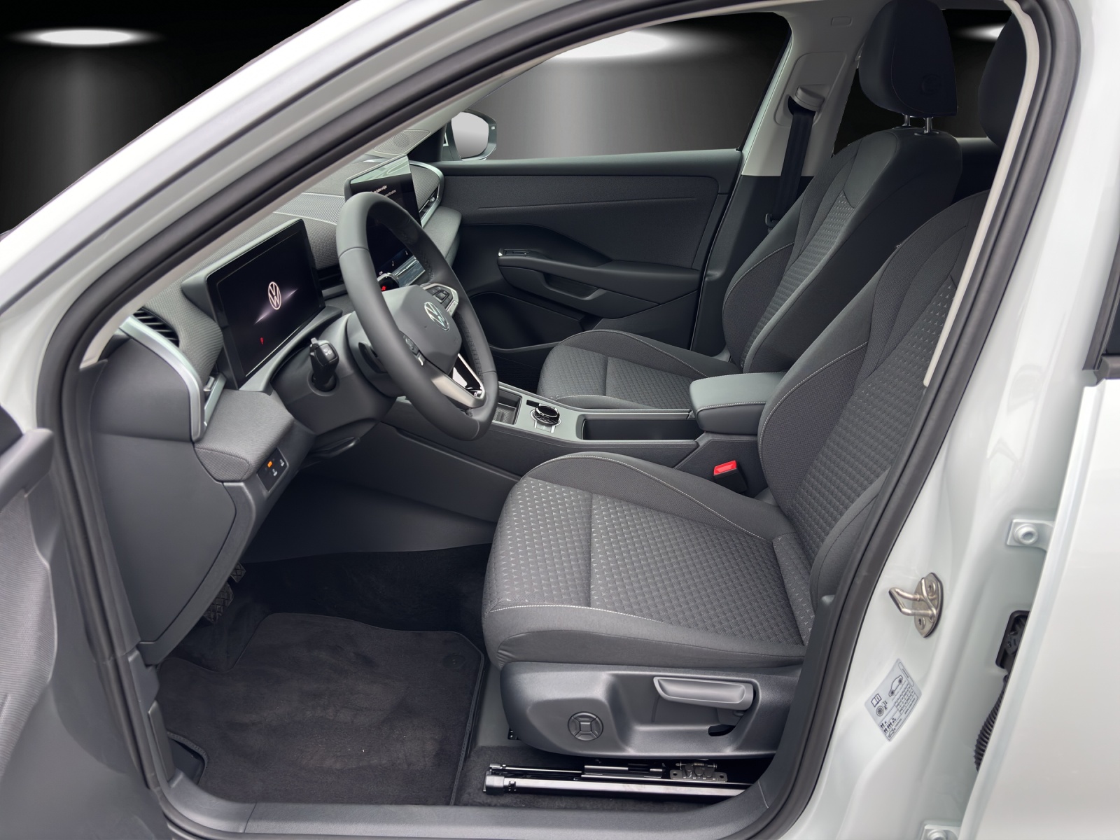 VW T-Roc 1.5 eTSI mHEV Life DSG-image-9