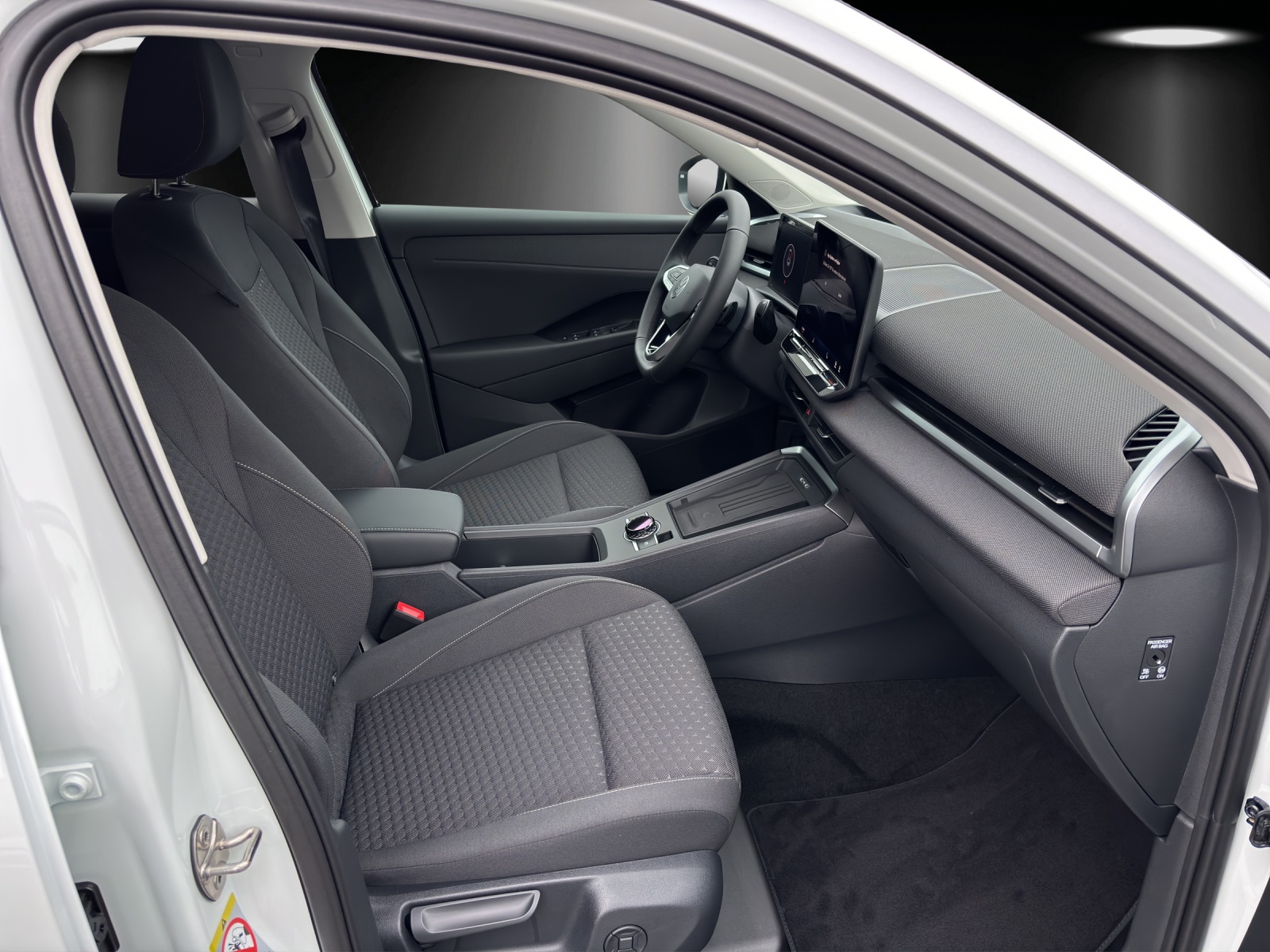 VW T-Roc 1.5 eTSI mHEV Life DSG-image-8