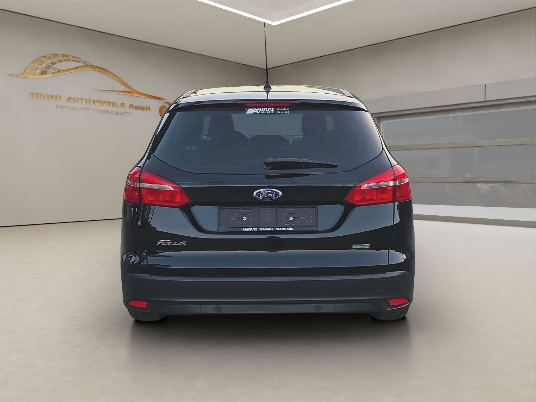 FORD Focus 1.0 SCTi Black Edition-image-3