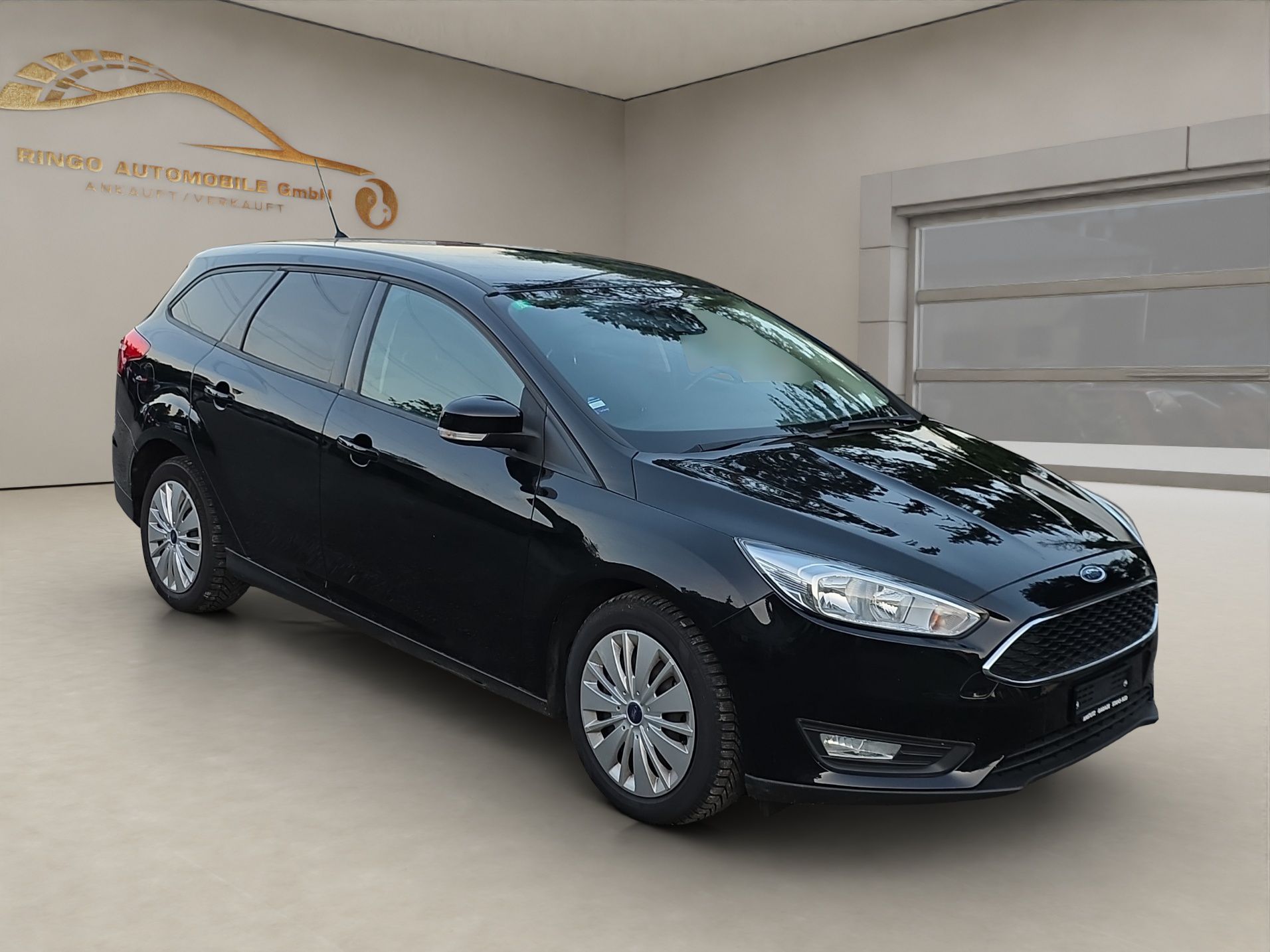 FORD Focus 1.0 SCTi Black Edition-image-0