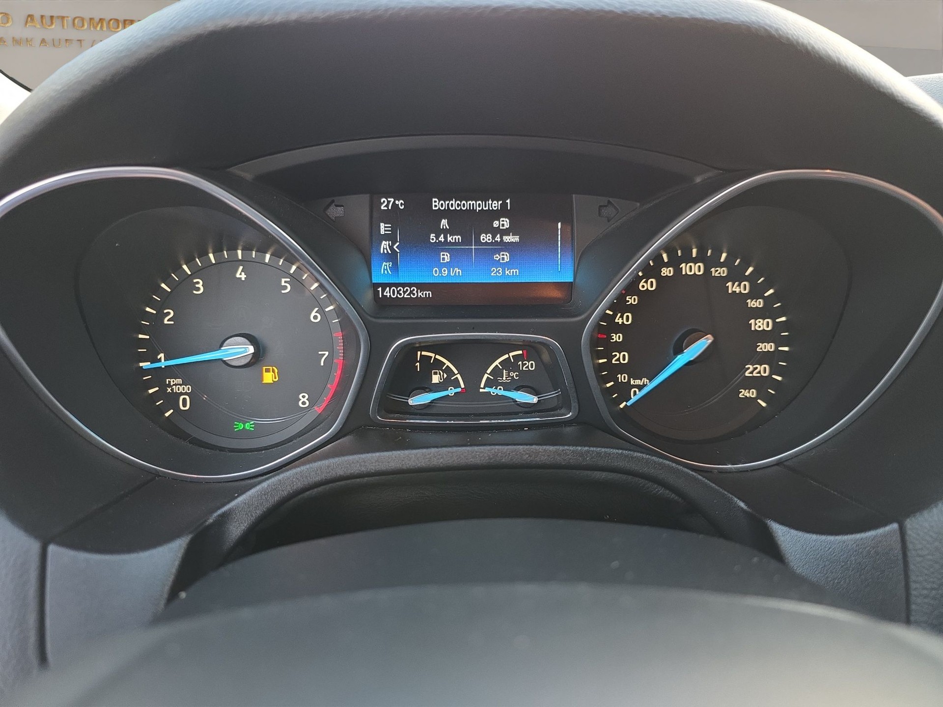 FORD Focus 1.0 SCTi Black Edition-image-8