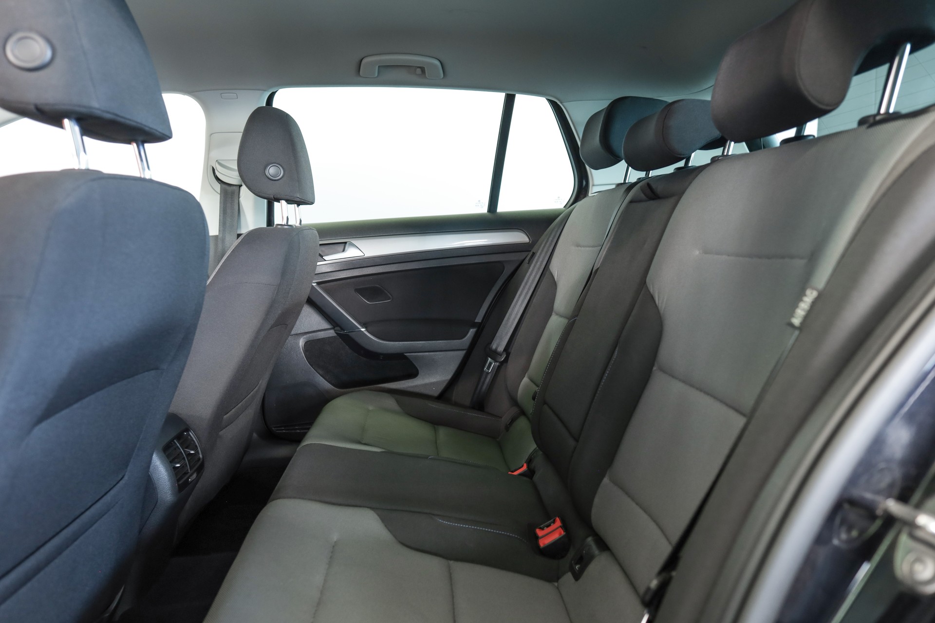 VW e-Golf-image-13