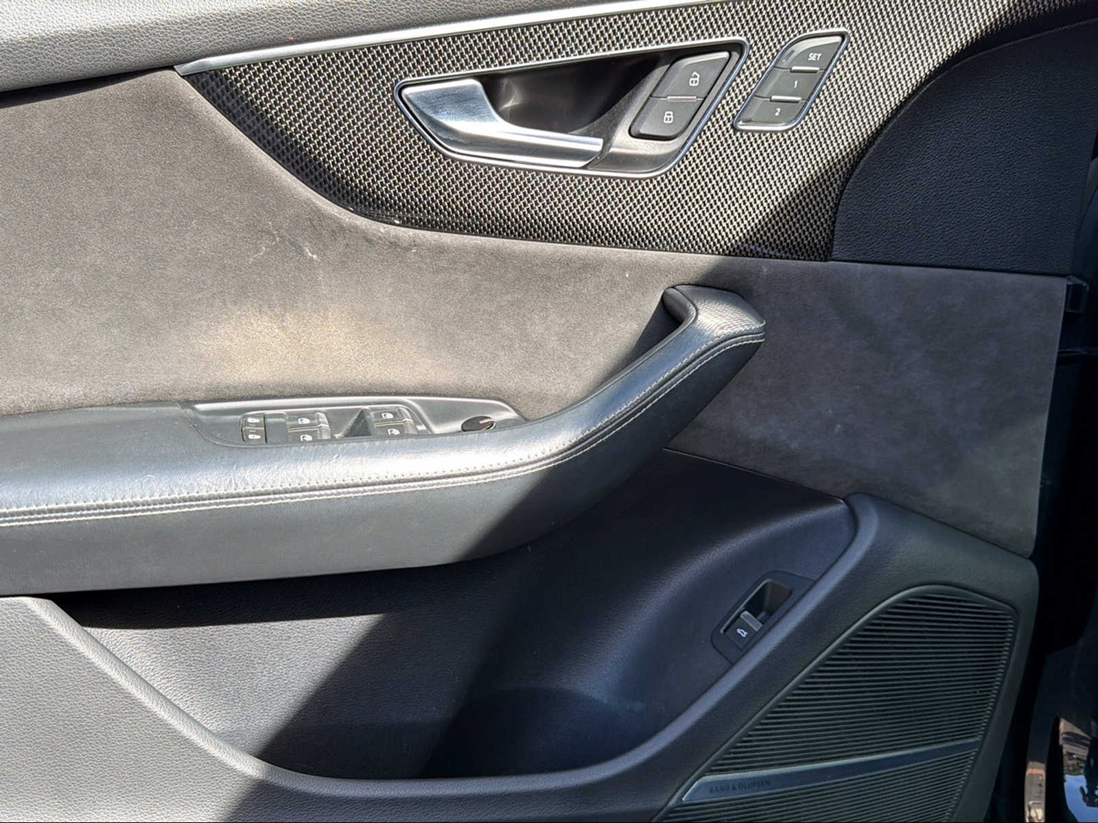 AUDI SQ8 50 TDI quattro tiptronic-image-18