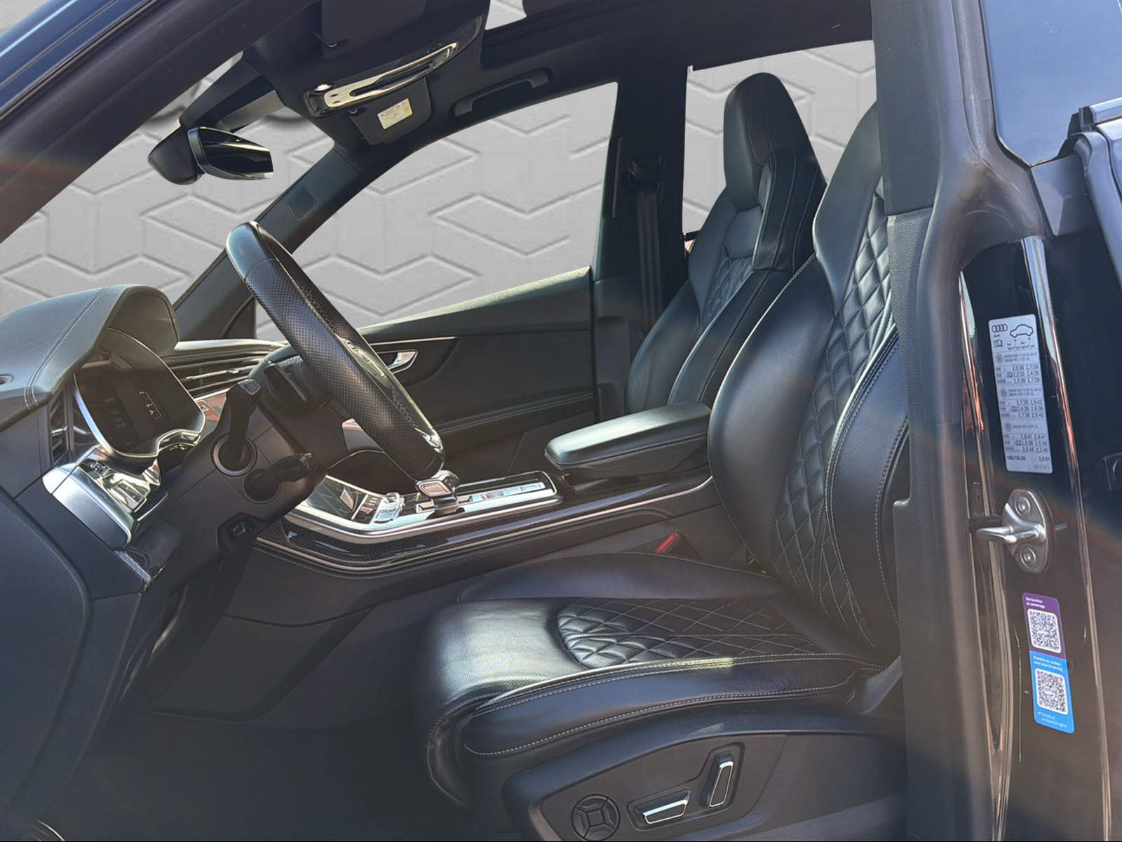 AUDI SQ8 50 TDI quattro tiptronic-image-10