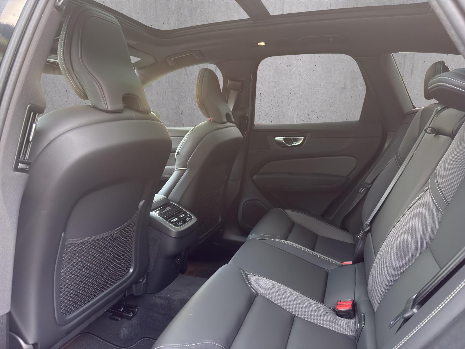 Image VOLVO XC60 XC60 B5 Benzin Mild Hybrid AWD Black Edition Geartronic