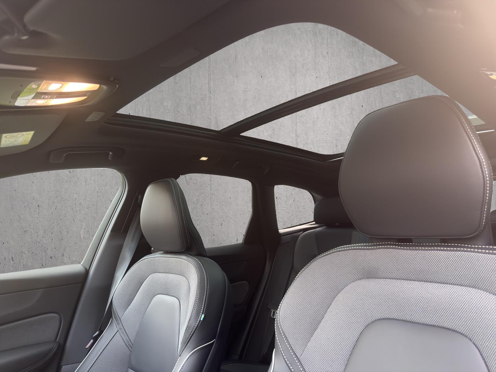 Image VOLVO XC60 XC60 B5 Benzin Mild Hybrid AWD Black Edition Geartronic