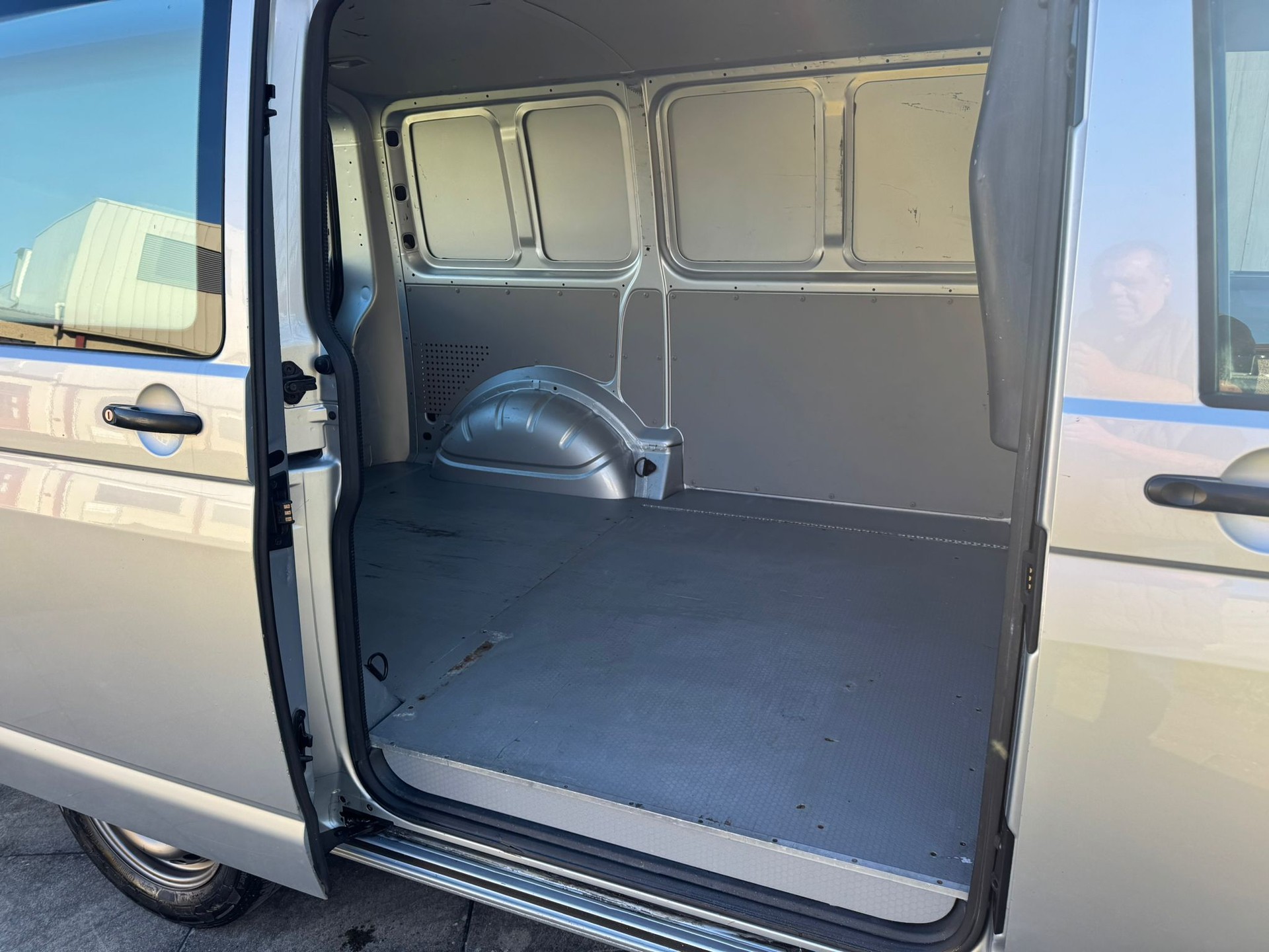 VW T6 2.0 TDI 4Motion DSG-image-5