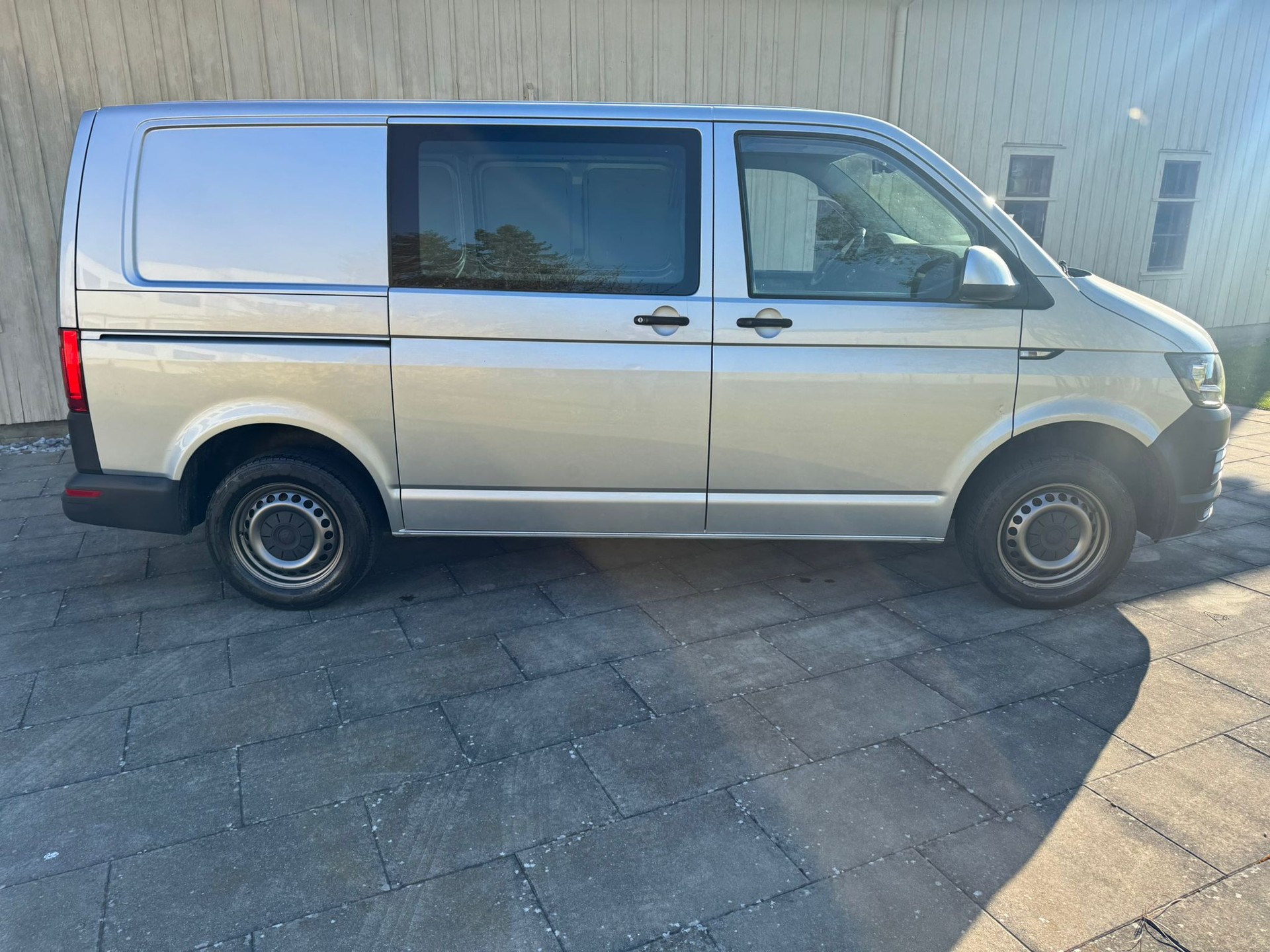 VW T6 2.0 TDI 4Motion DSG-image-4