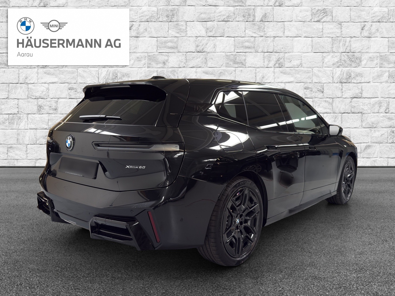 BMW iX xDrive60 M Sport-image-4
