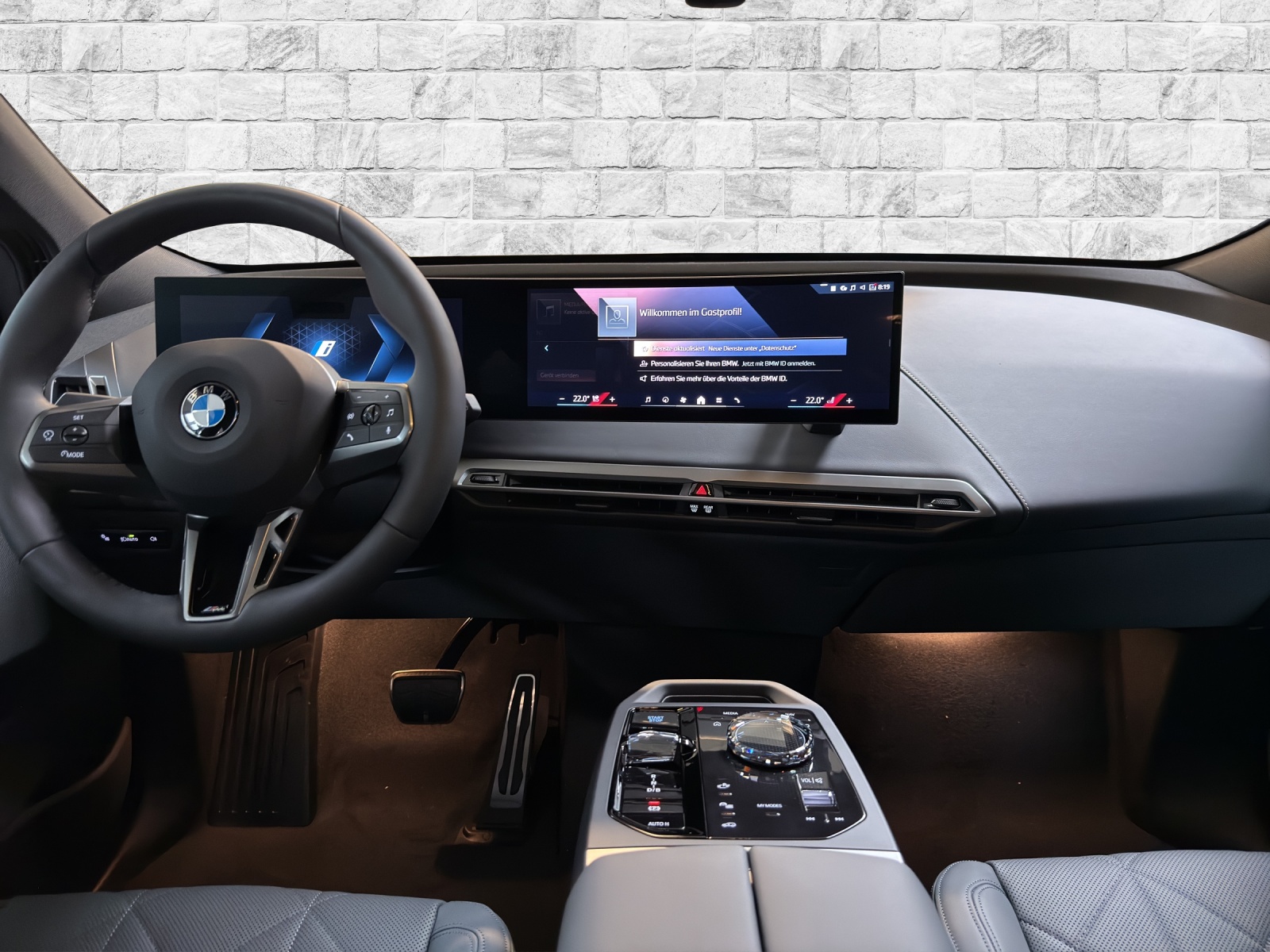BMW iX xDrive60 M Sport-image-7