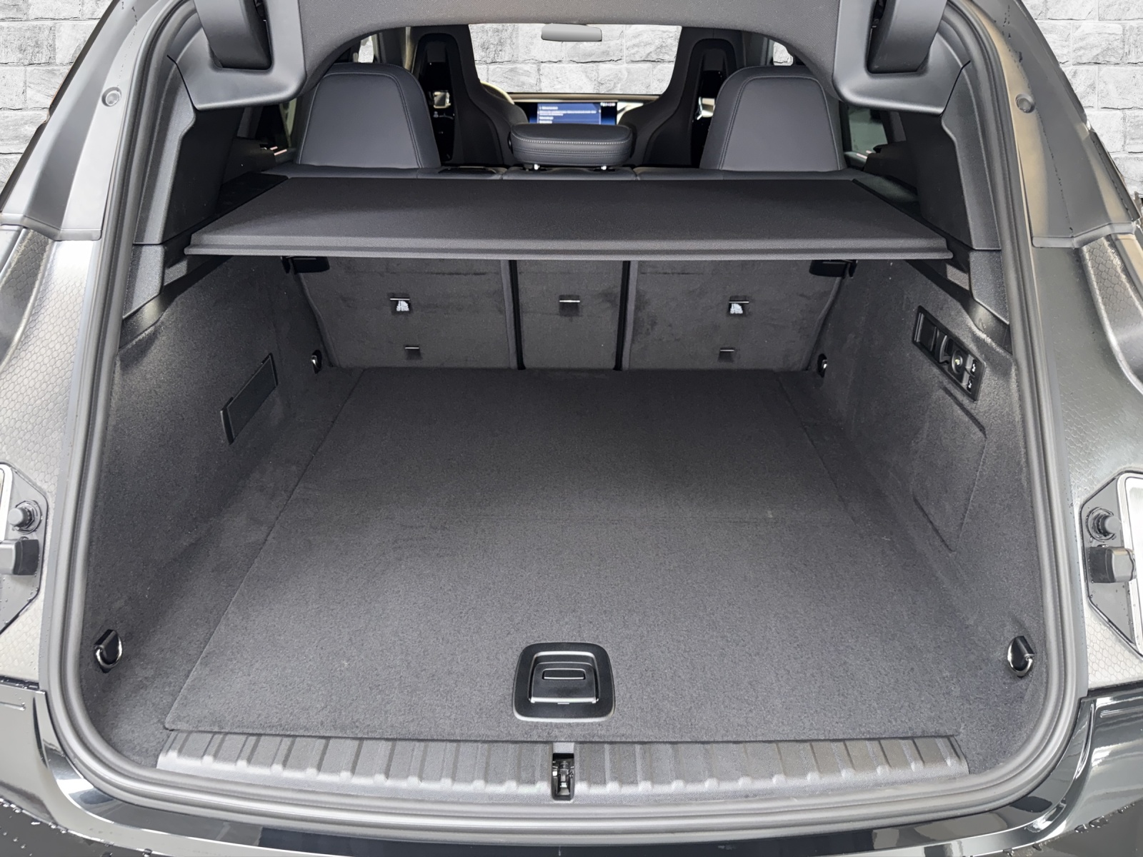 BMW iX xDrive60 M Sport-image-22