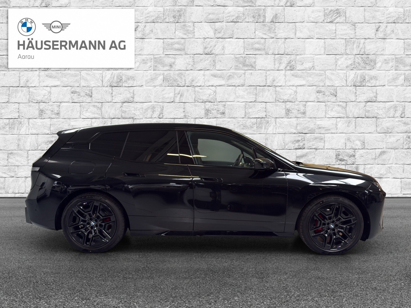 BMW iX xDrive60 M Sport-image-3