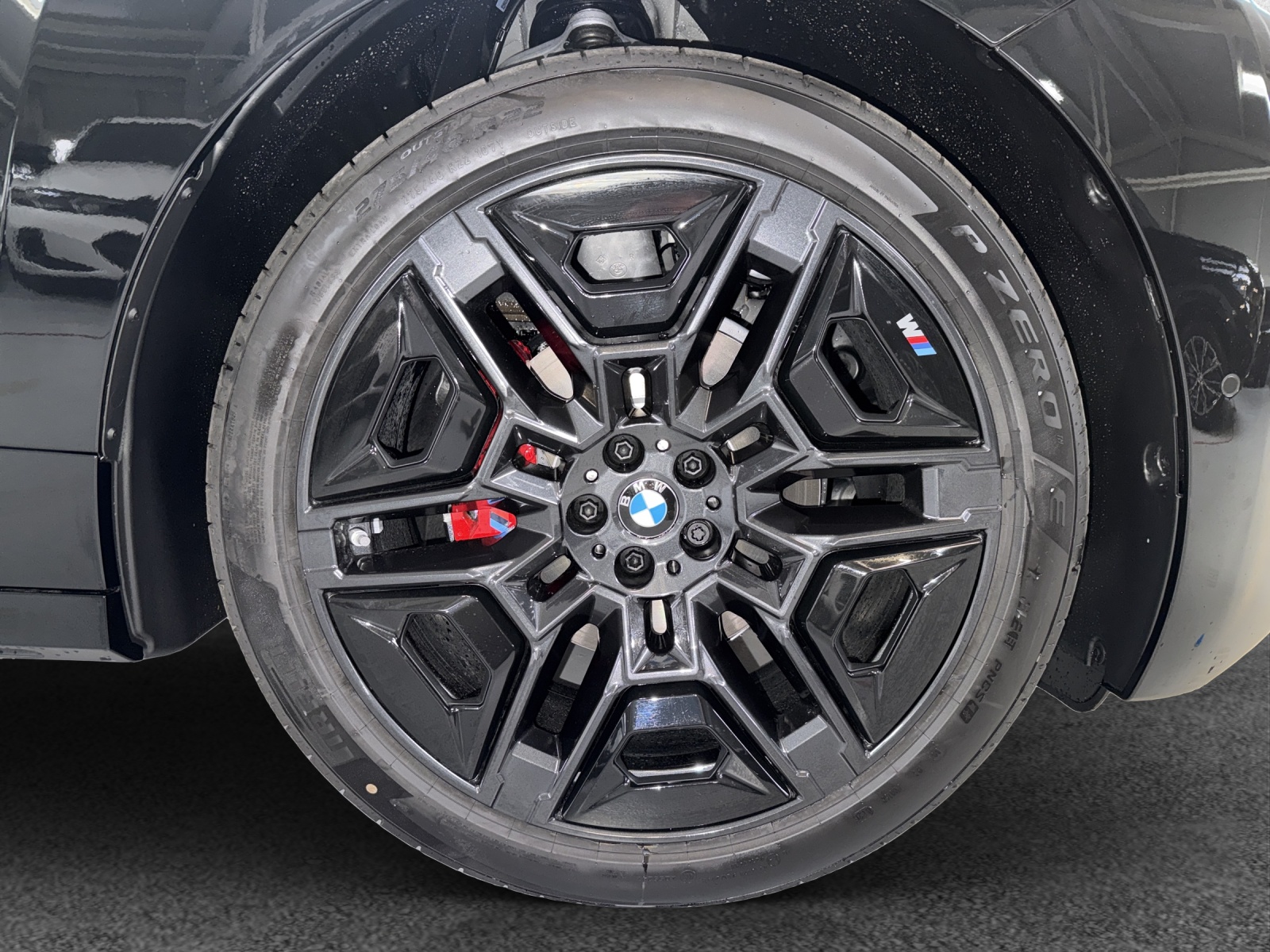 BMW iX xDrive60 M Sport-image-11
