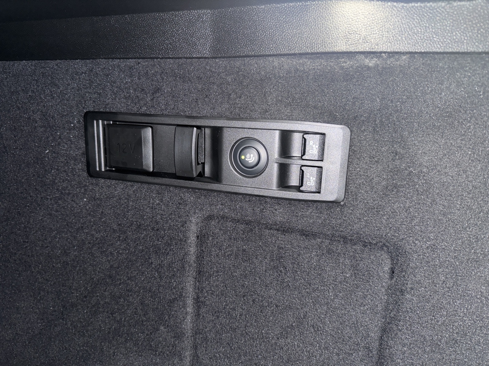 BMW iX xDrive60 M Sport-image-19