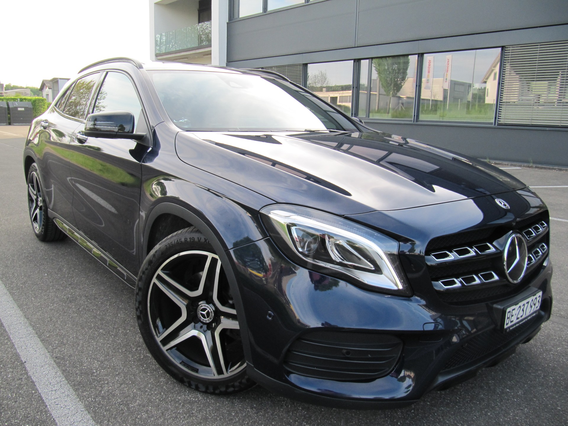 MERCEDES-BENZ GLA 220 AMG Line 4Matic 7G-DCT