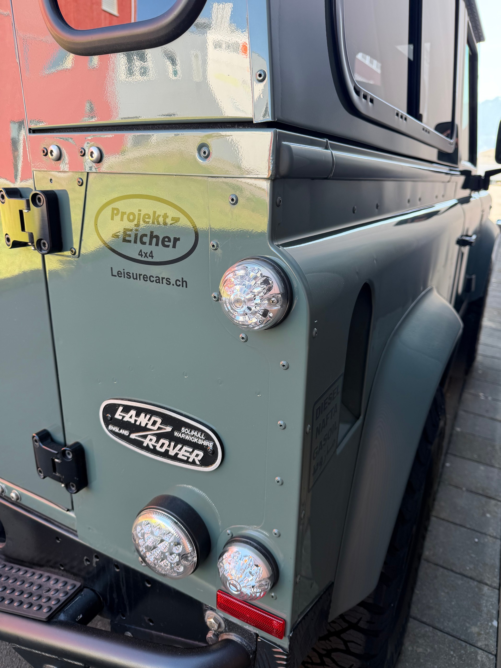 LAND ROVER Defender 90 TD4 RECARO Special-image-12