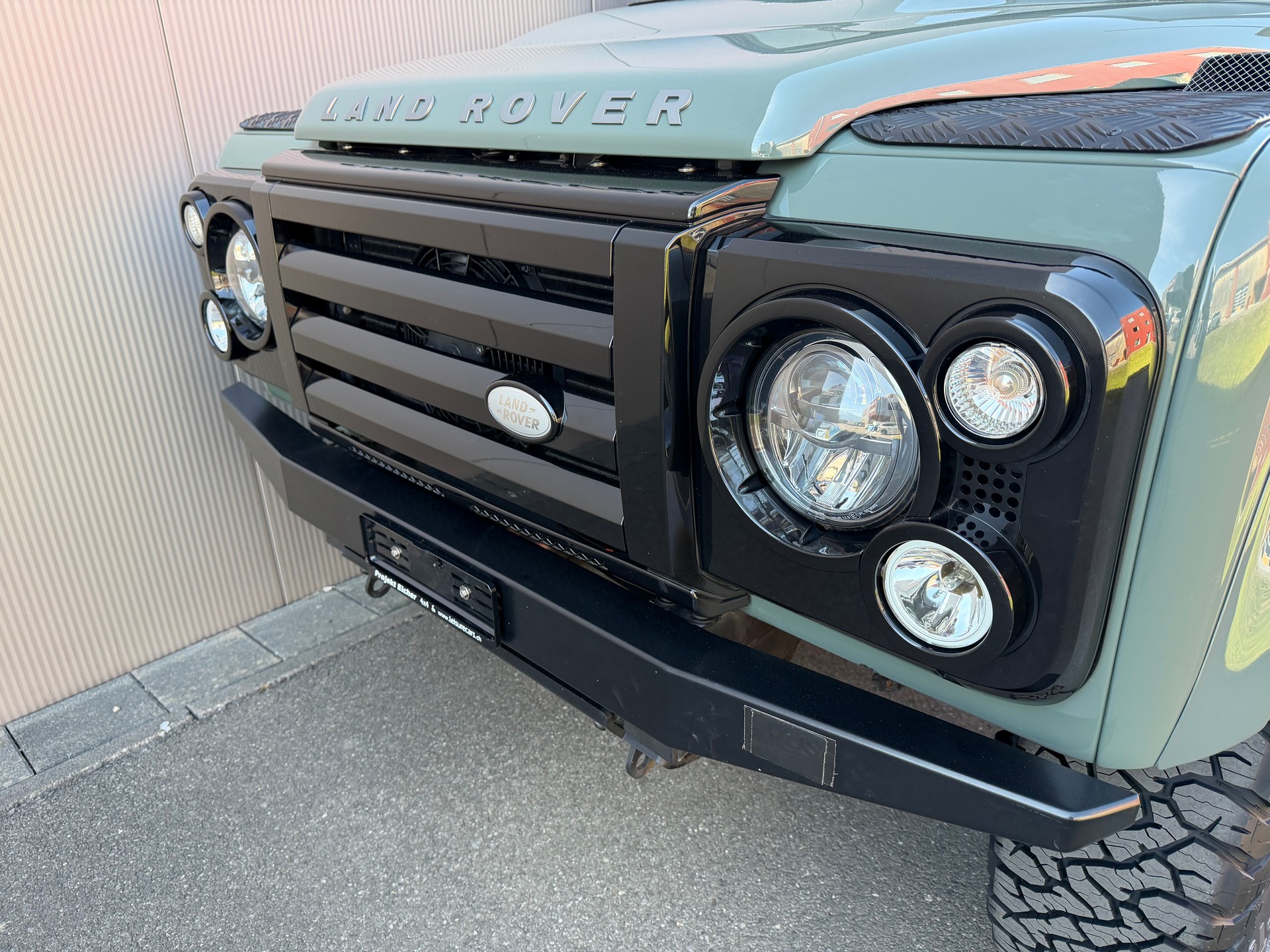 LAND ROVER Defender 90 TD4 RECARO Special-image-15