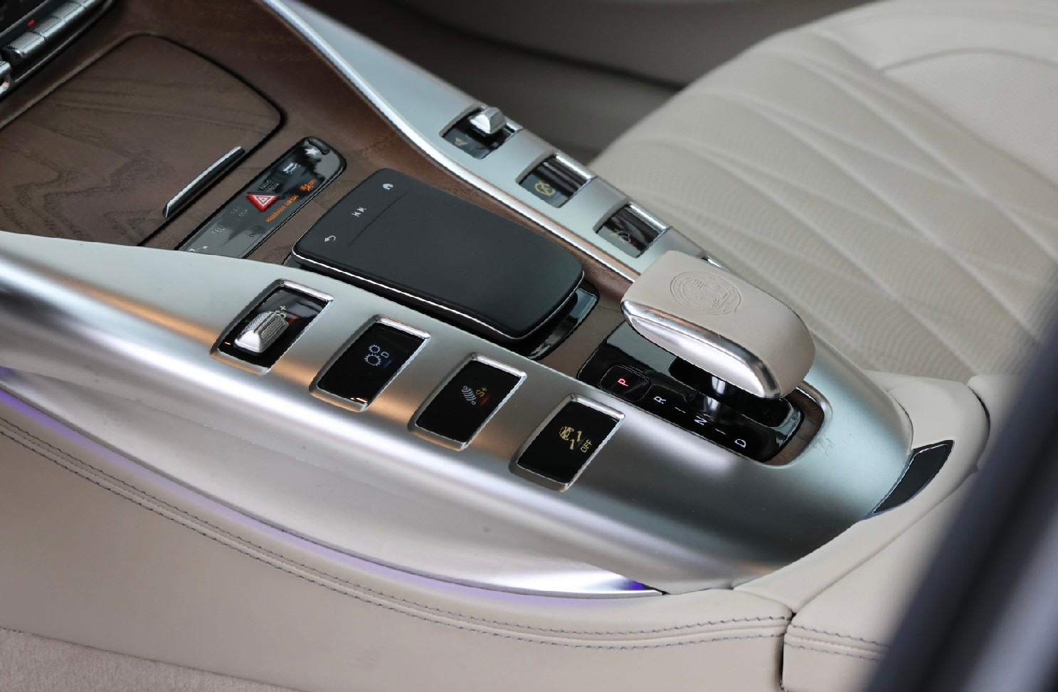 MERCEDES-BENZ AMG GT 4 53 4Matic+ Executive Speedshift MCT-image-12