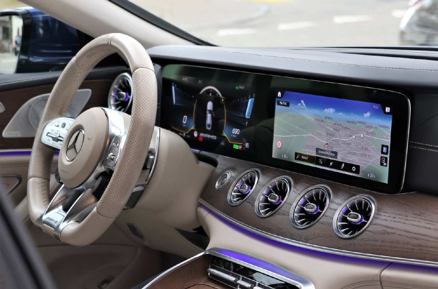 MERCEDES-BENZ AMG GT 4 53 4Matic+ Executive Speedshift MCT-image-10