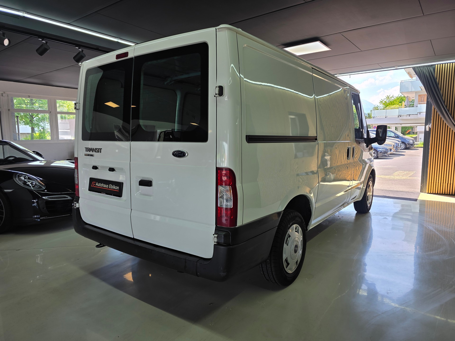 FORD Transit 2.2TDCi 260S Level 3-image-5