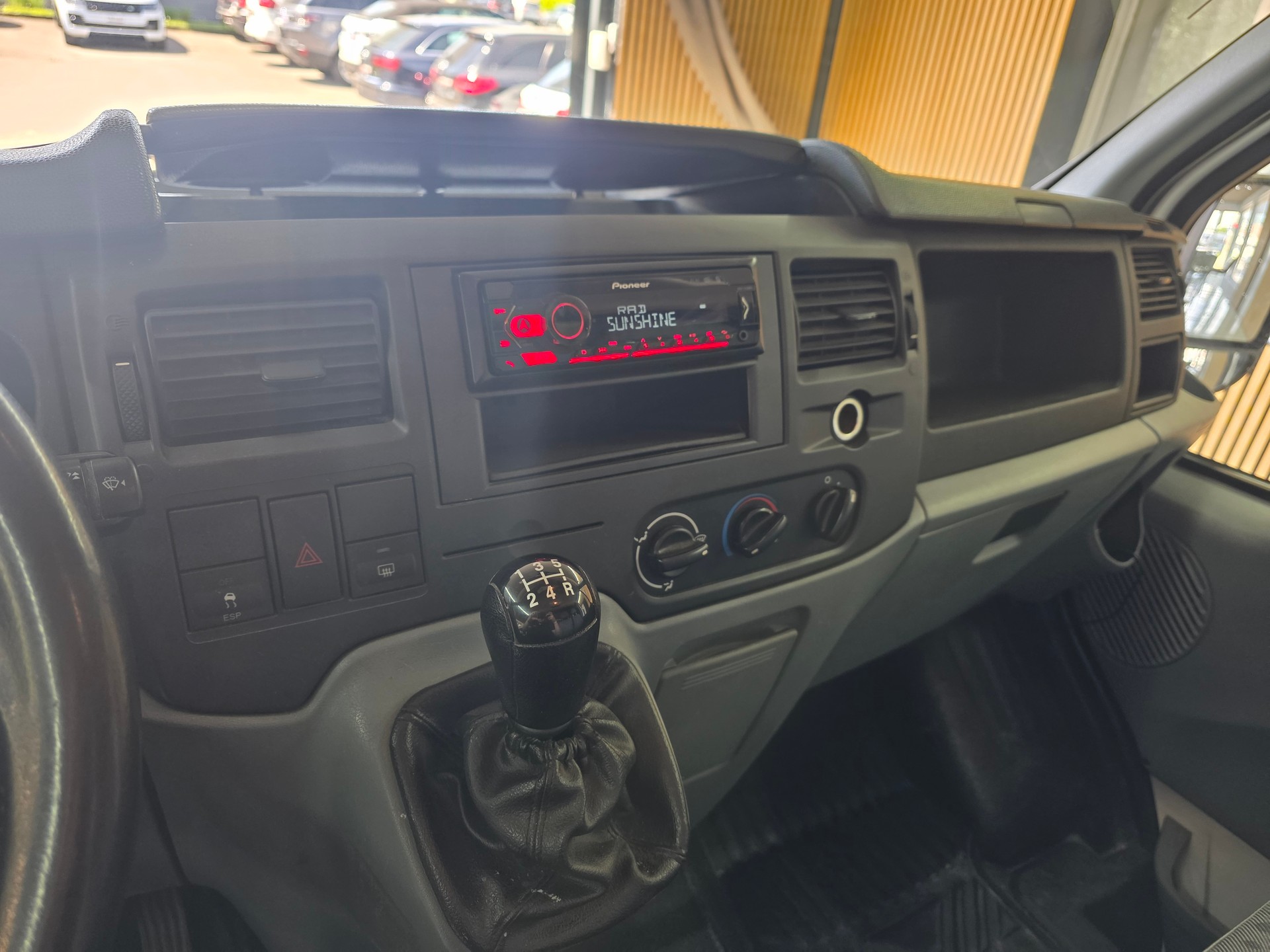 FORD Transit 2.2TDCi 260S Level 3-image-11