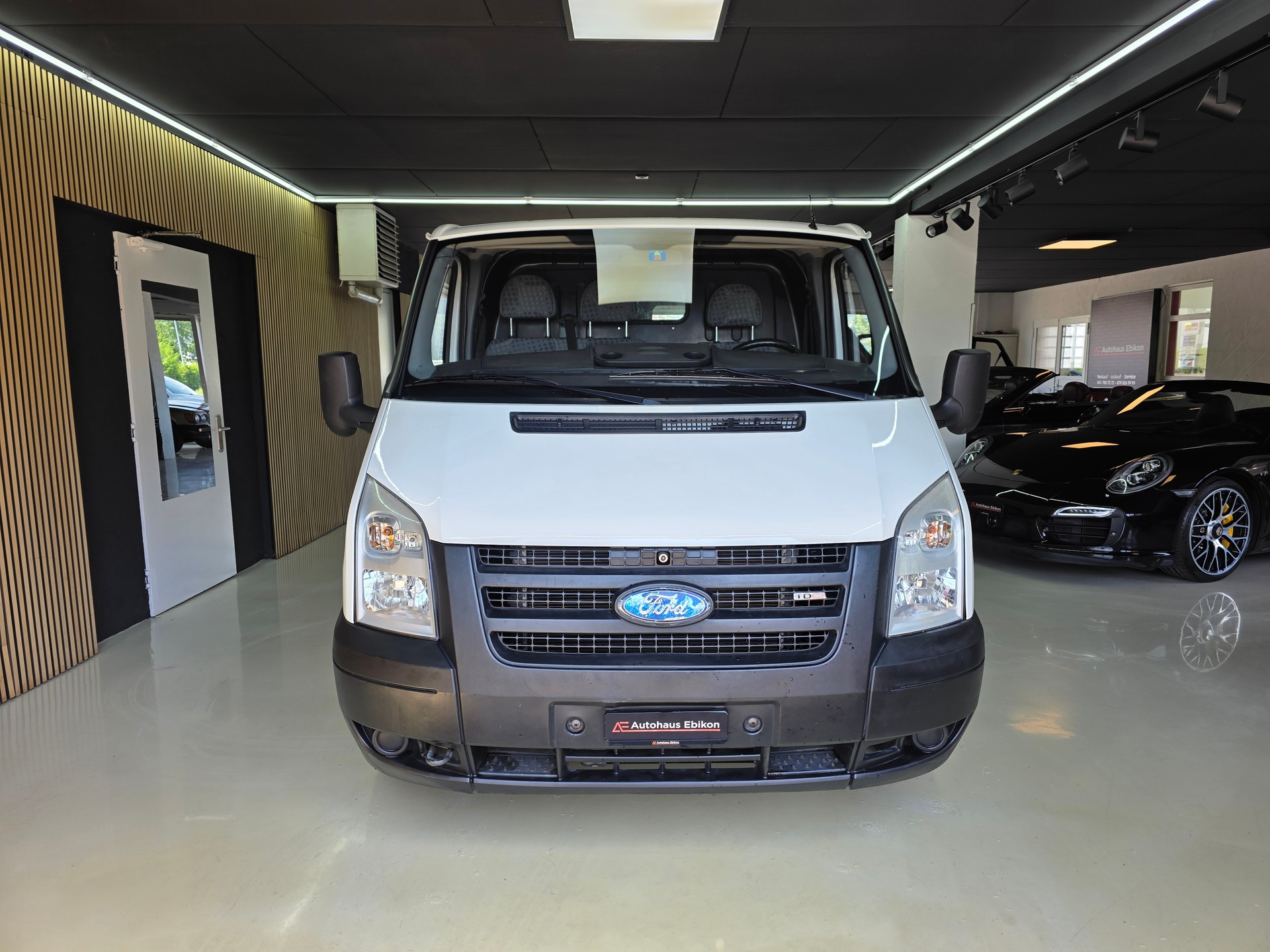 FORD Transit 2.2TDCi 260S Level 3-showroom-element-1