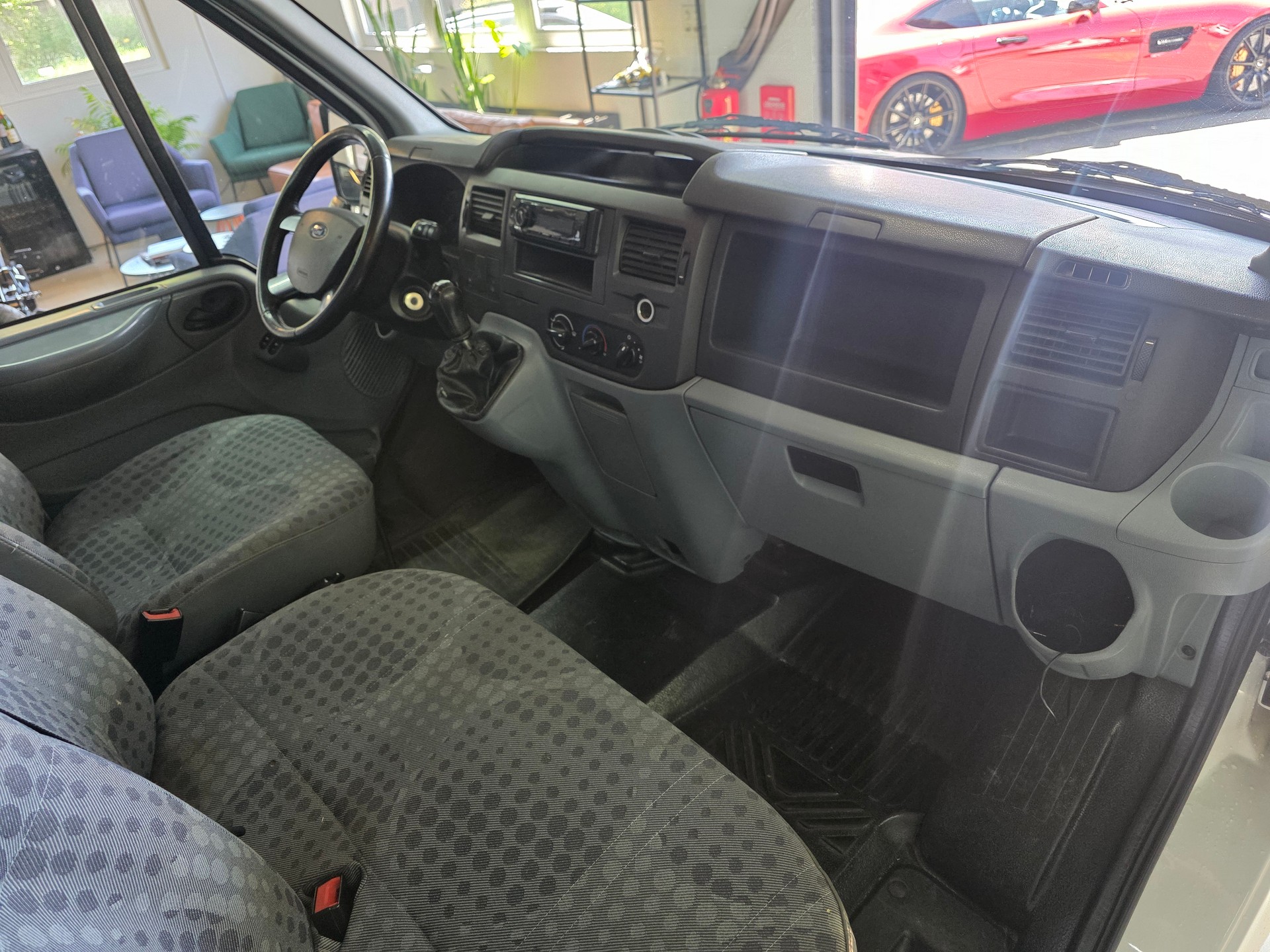 FORD Transit 2.2TDCi 260S Level 3-image-9