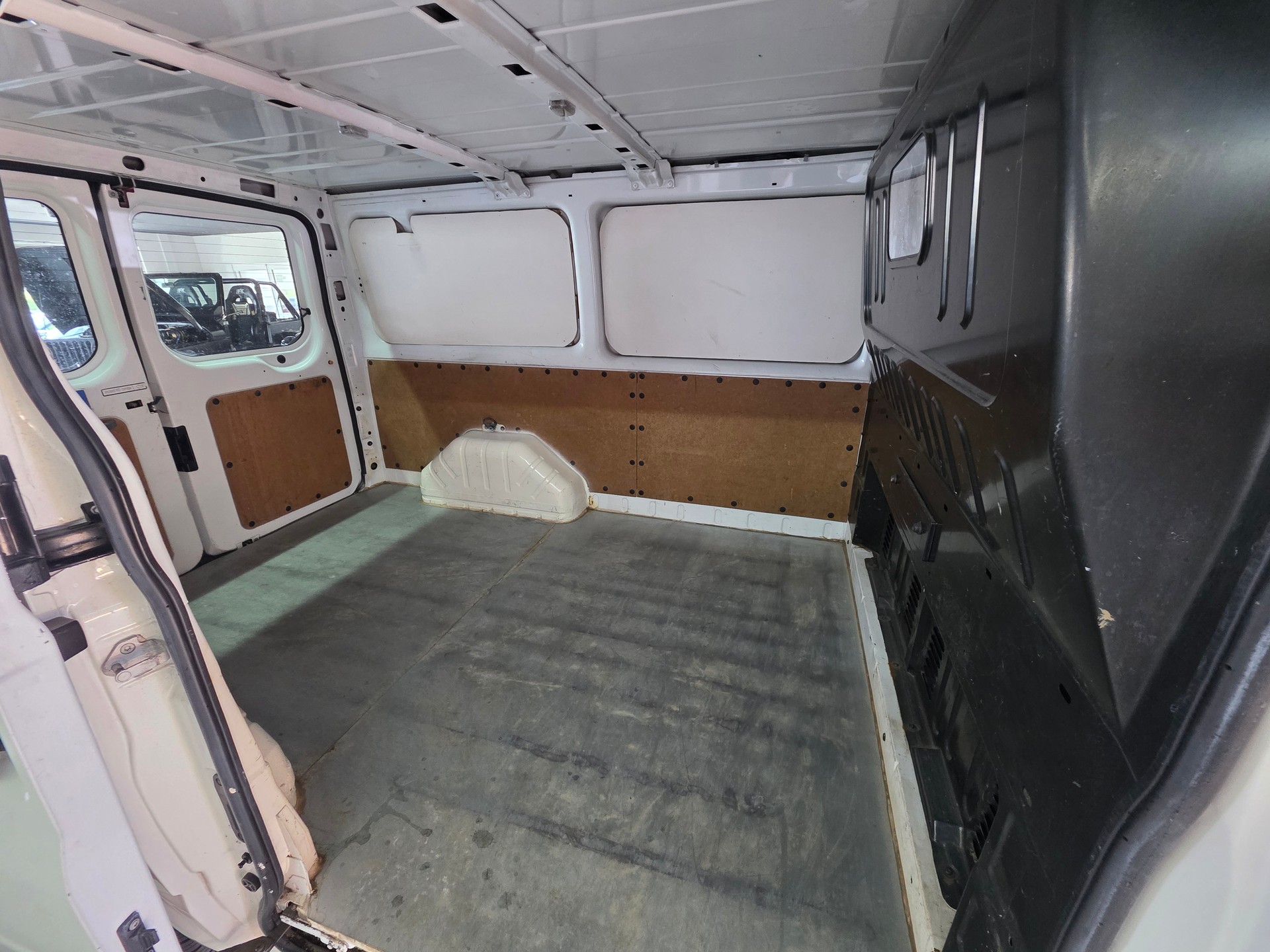 FORD Transit 2.2TDCi 260S Level 3-image-6