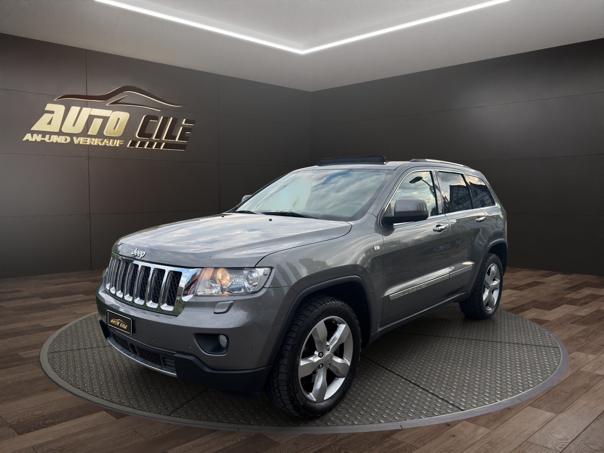 JEEP Grand Cherokee 3.0 CRD Overland Automatic-image-0