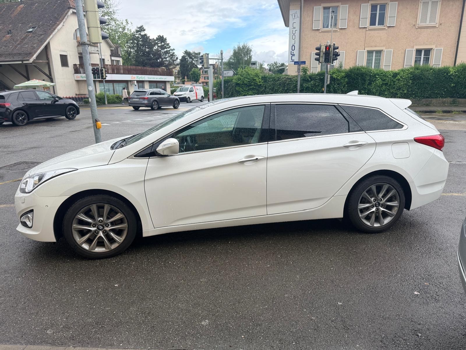 HYUNDAI i40 Wagon 1.7 CRDI Style Automatic-image-7