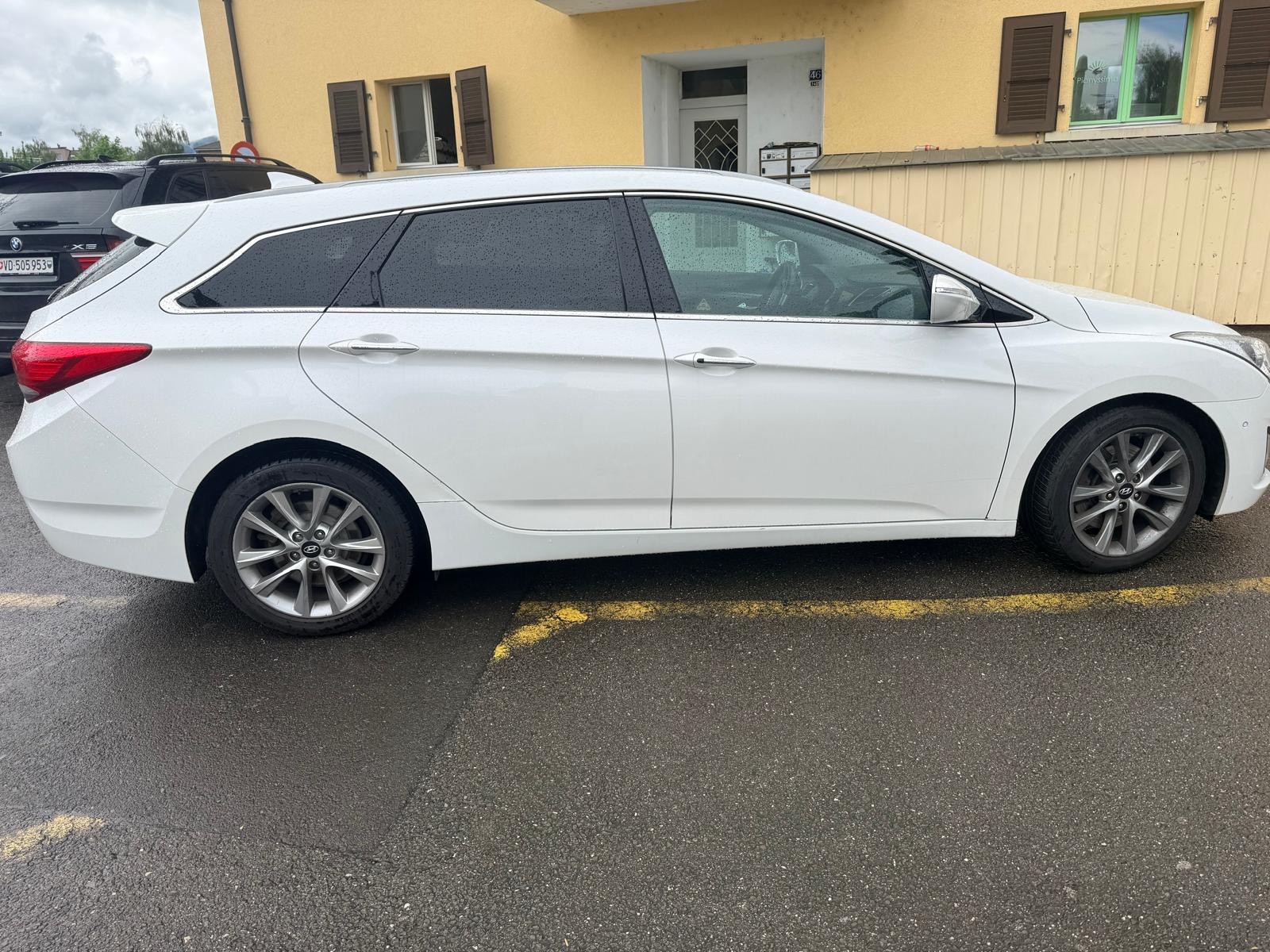 HYUNDAI i40 Wagon 1.7 CRDI Style Automatic-image-8