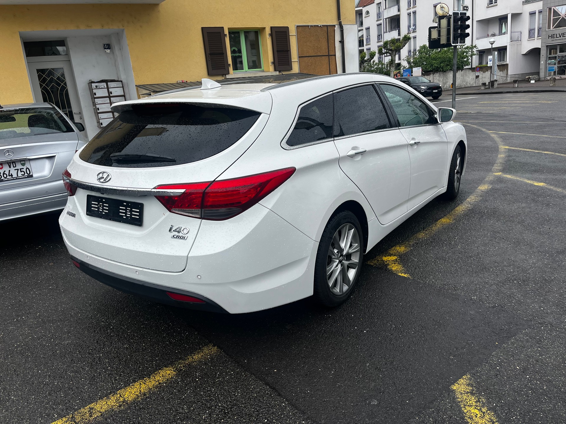 HYUNDAI i40 Wagon 1.7 CRDI Style Automatic-image-1