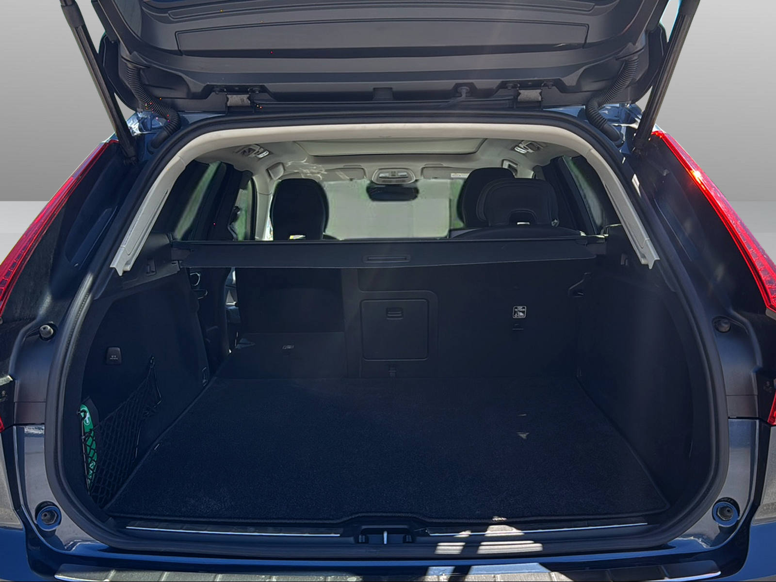 VOLVO XC60 2.0 T6 TE Plus Dark eAWD-image-15