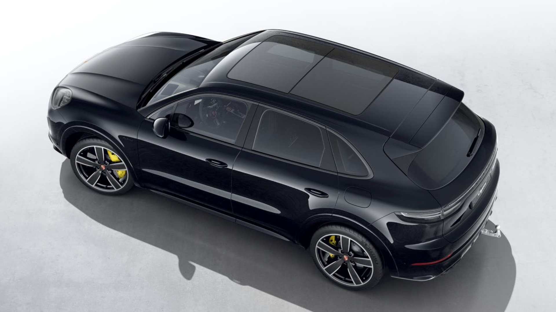 PORSCHE Cayenne Turbo S E-Hybrid-image-3