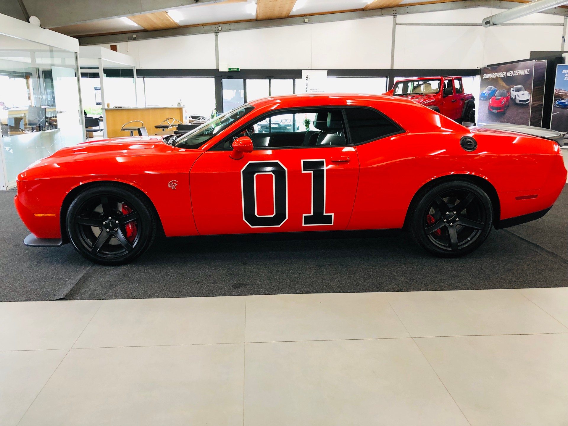 DODGE SRT Hellcat 6.2 V8-image-1
