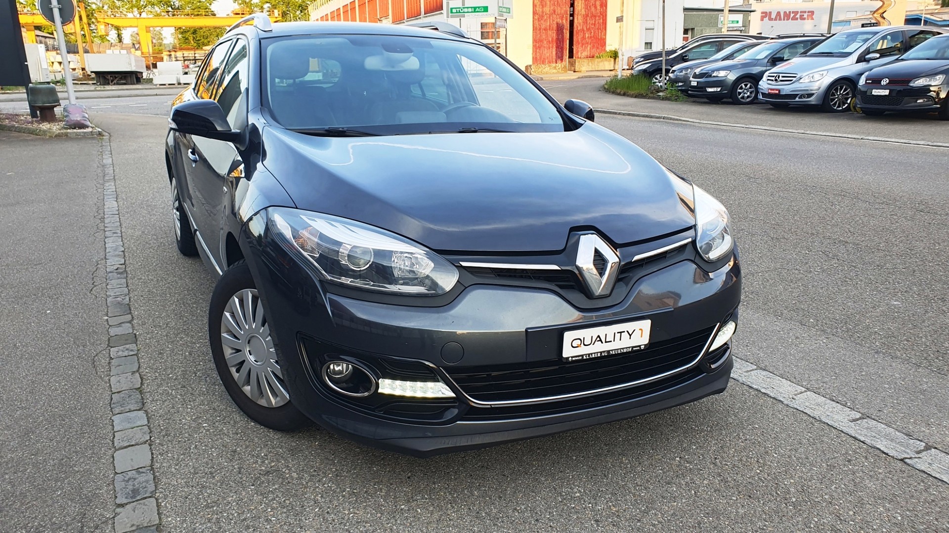 RENAULT Mégane Grandtour 1.2 16V Turbo Bose EDC-image-1