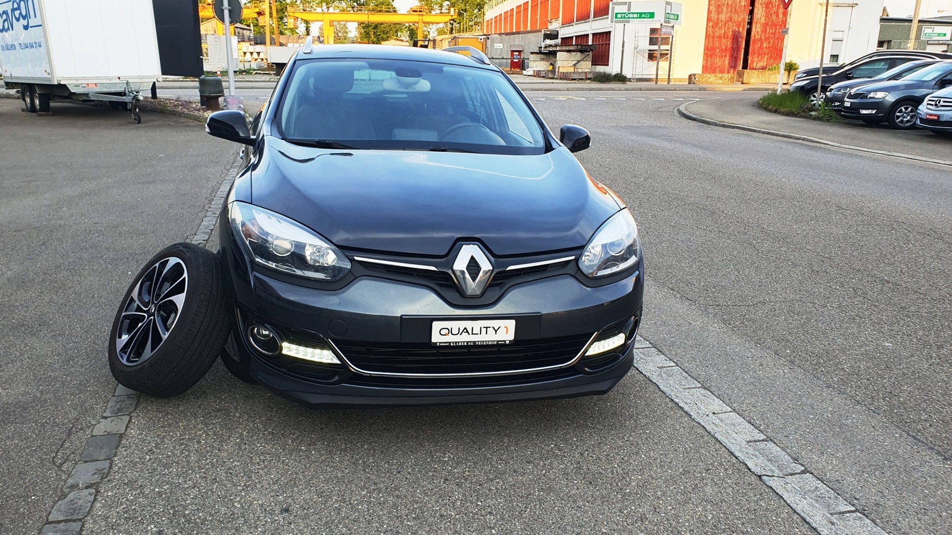 RENAULT Mégane Grandtour 1.2 16V Turbo Bose EDC-image-2