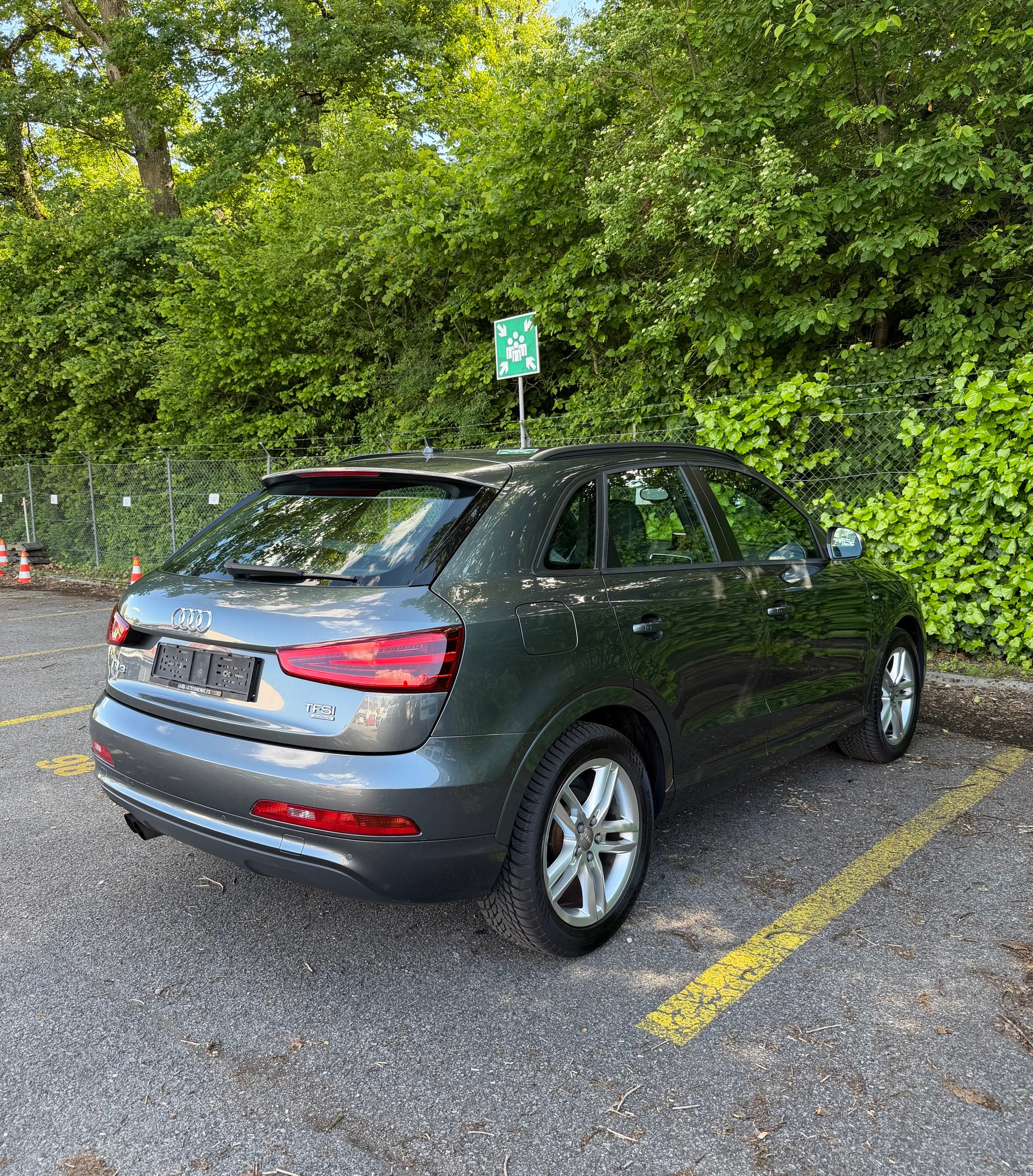 AUDI Q3 2.0 TFSI quattro-image-5