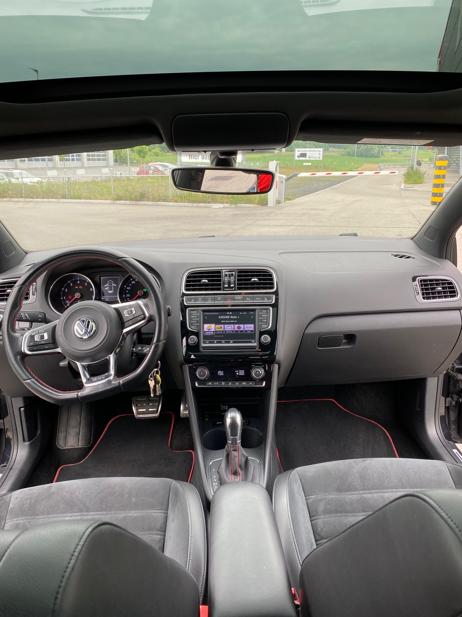 VW Polo, 1.8 TSI GTI DSG, Panoramadach-image-5
